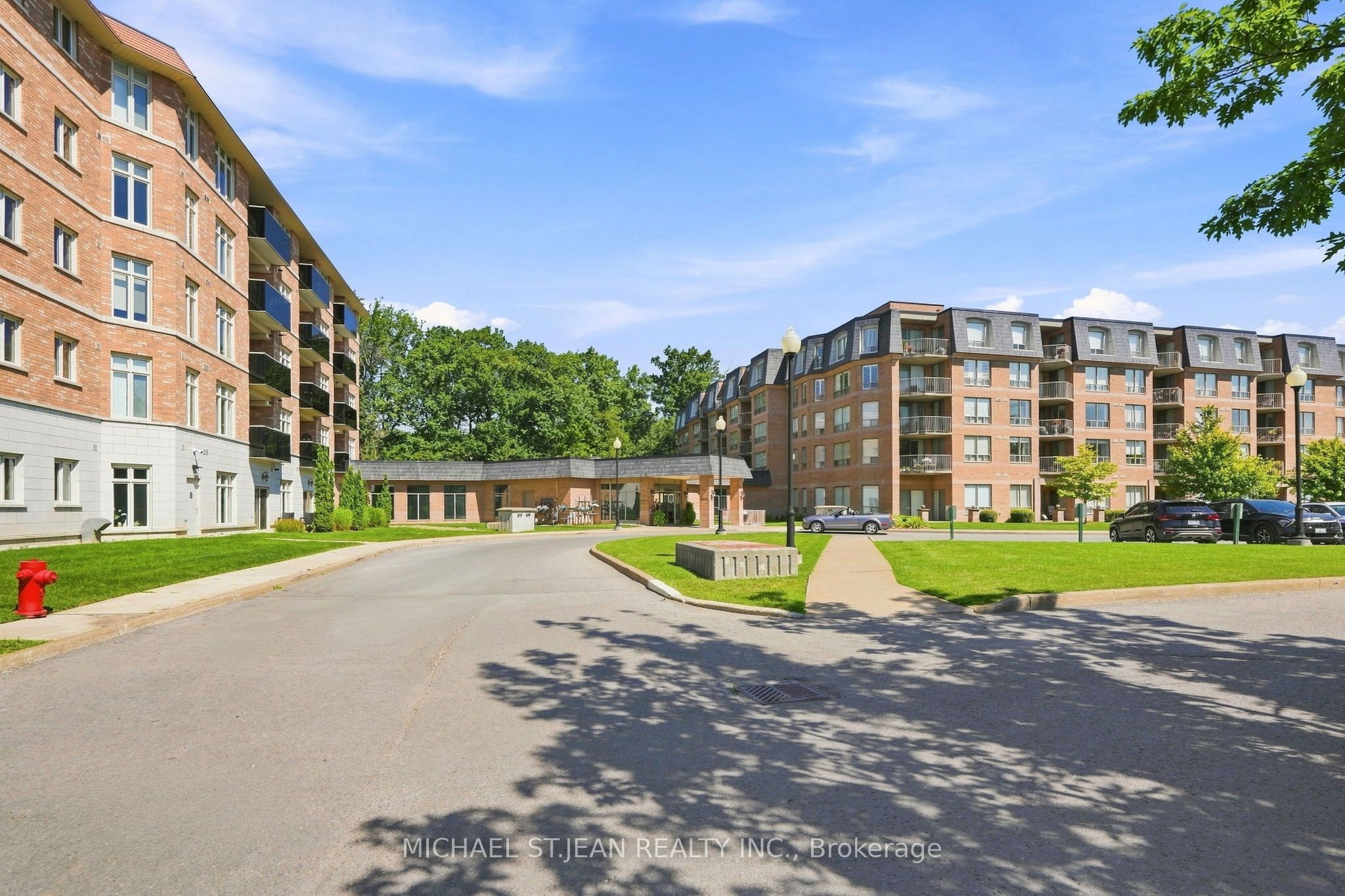 8111 Forest Glen Drive 521, Niagara Falls, ON L2H 2Y7 photo 3