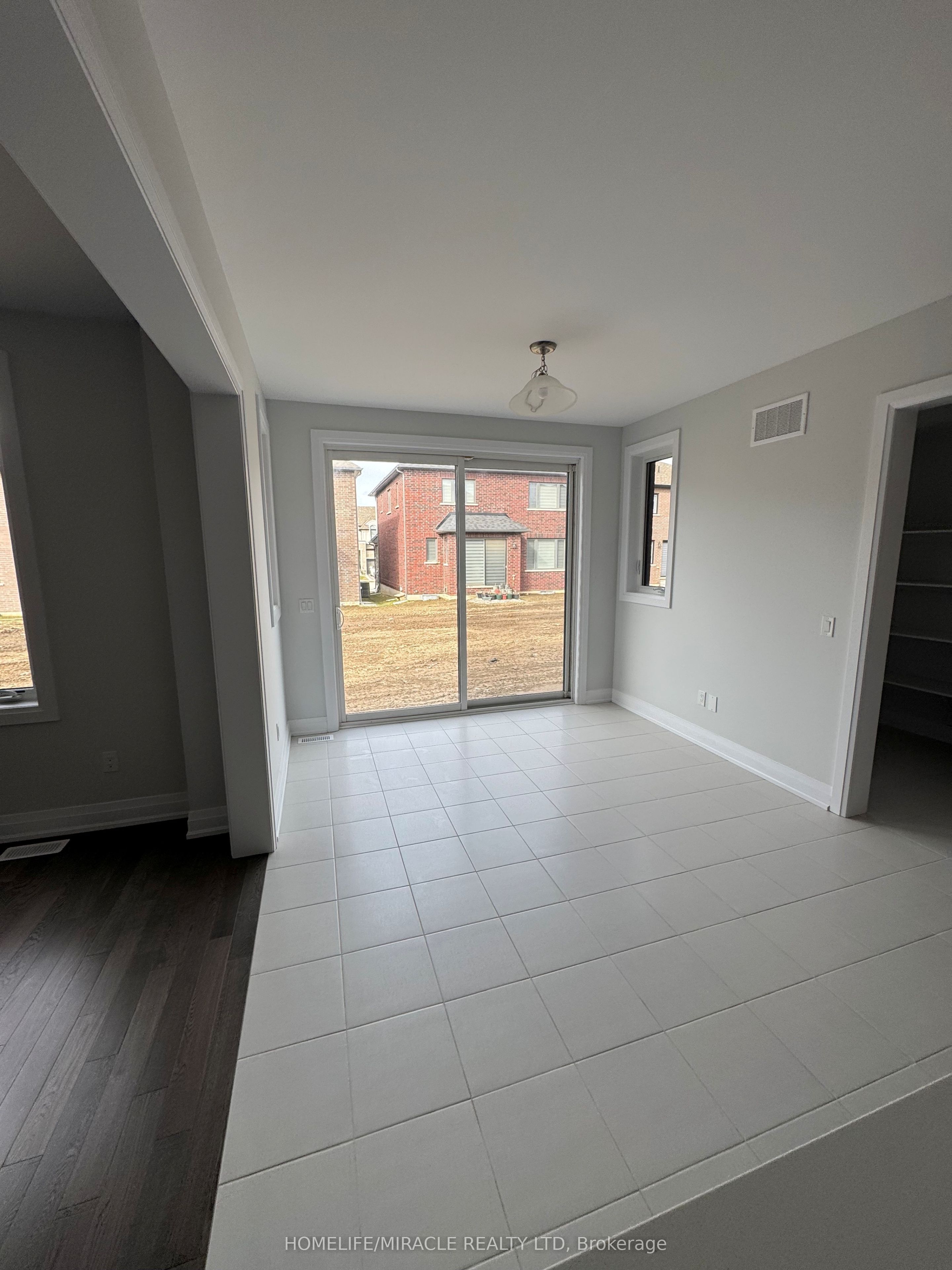 229 Hardwood Avenue, Woodstock, ON N4T 0P9 photo 3