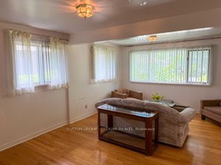 767 Claude Street, Overbrook - Castleheights and Area, ON K1K 2S1 photo 3