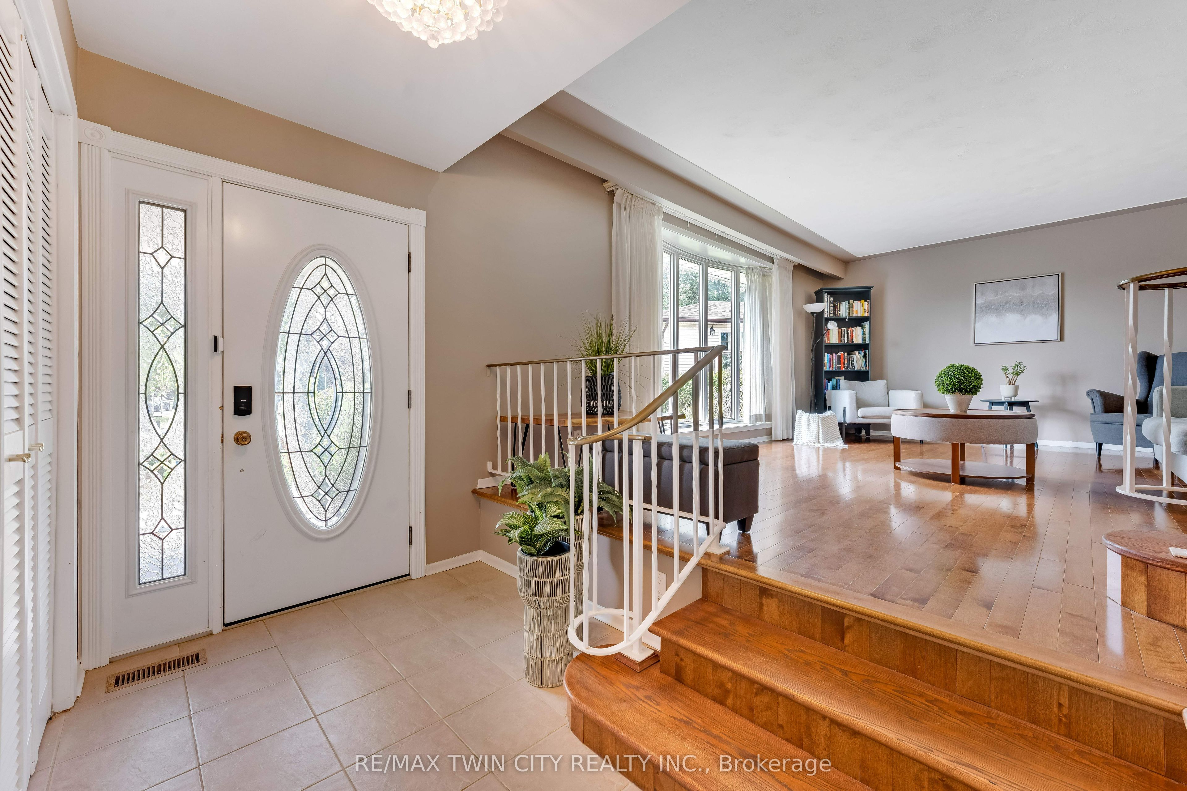 46 Lombardy Court, Kitchener, ON N2M 1W7 photo 5