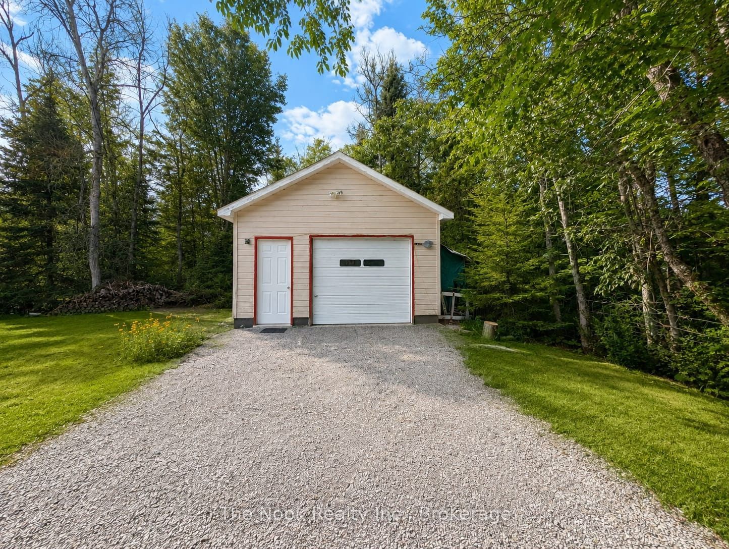 1014 Irondale Road, Minden Hills, ON K0M 1X0 photo 3