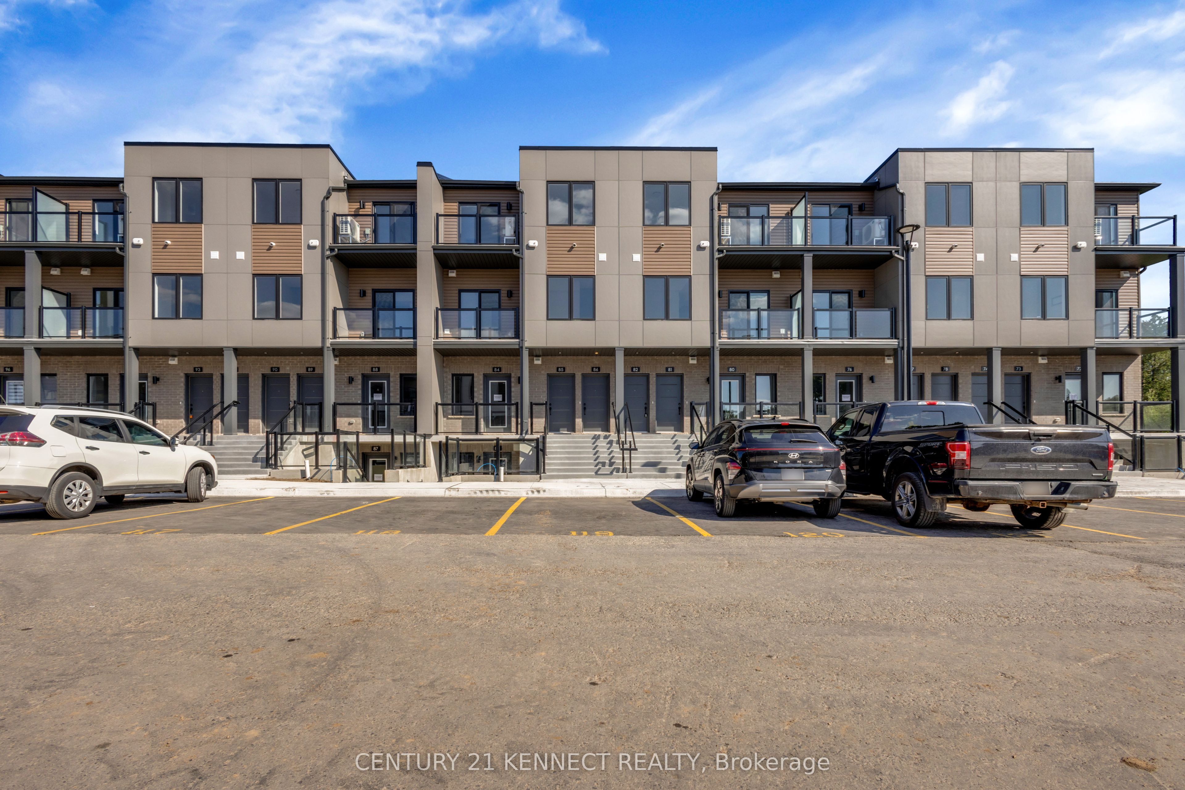 42 Lowes Road W 82, Guelph, ON N1G 4X2
