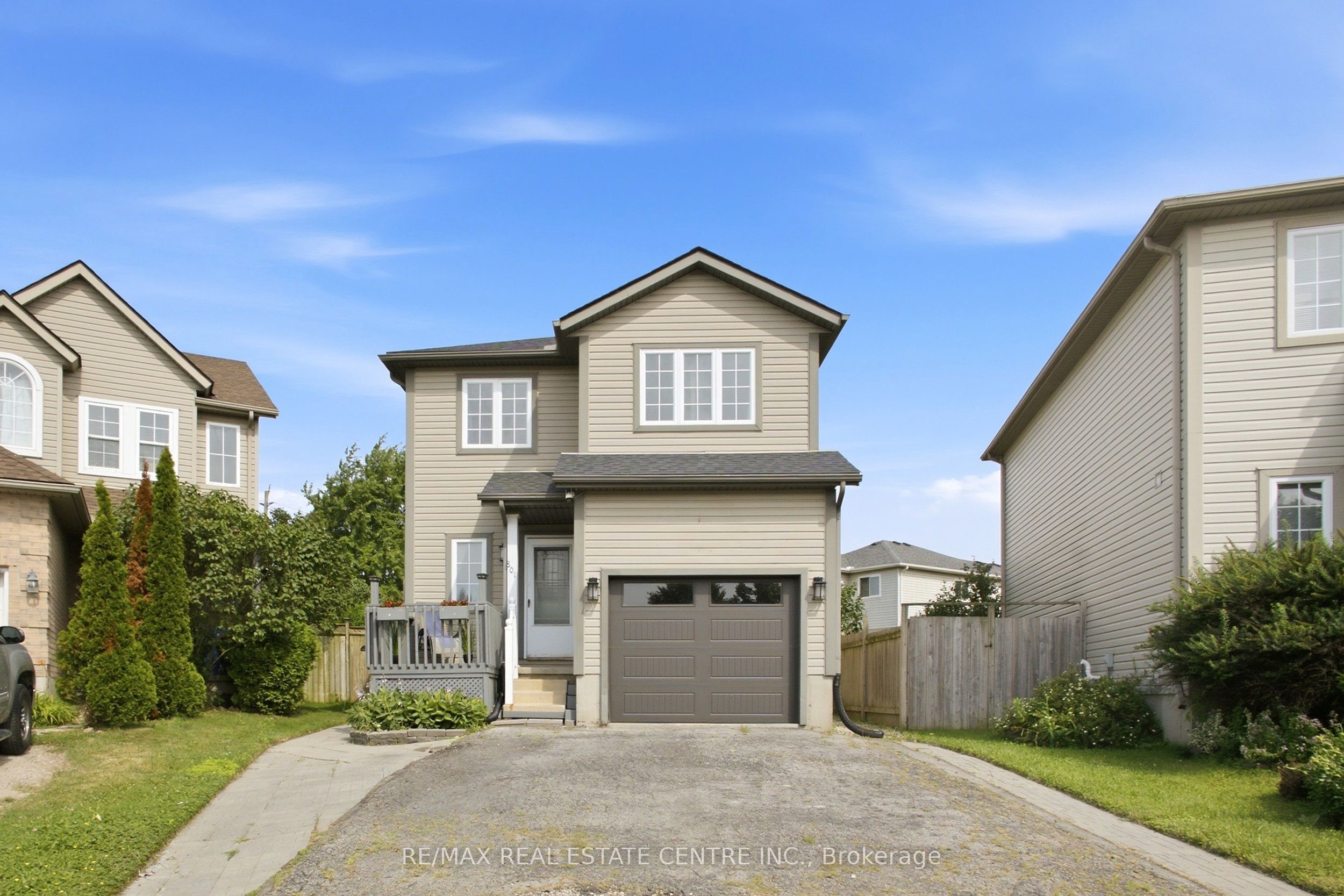801 Hunters Gate Crescent, Woodstock, ON N4V 1G3
