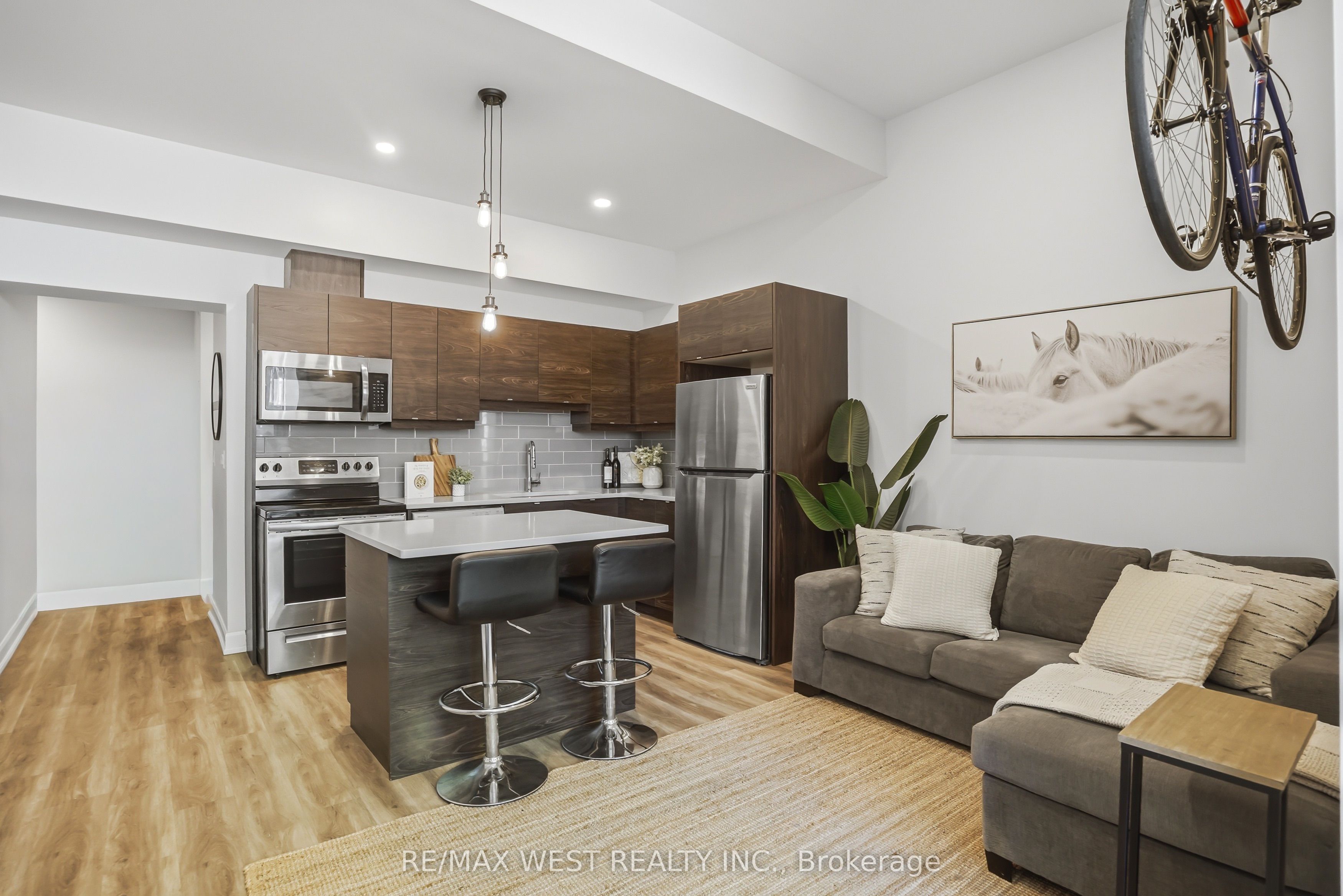 405 Merritt Street 2, St. Catharines, ON L2P 1P5 photo 4