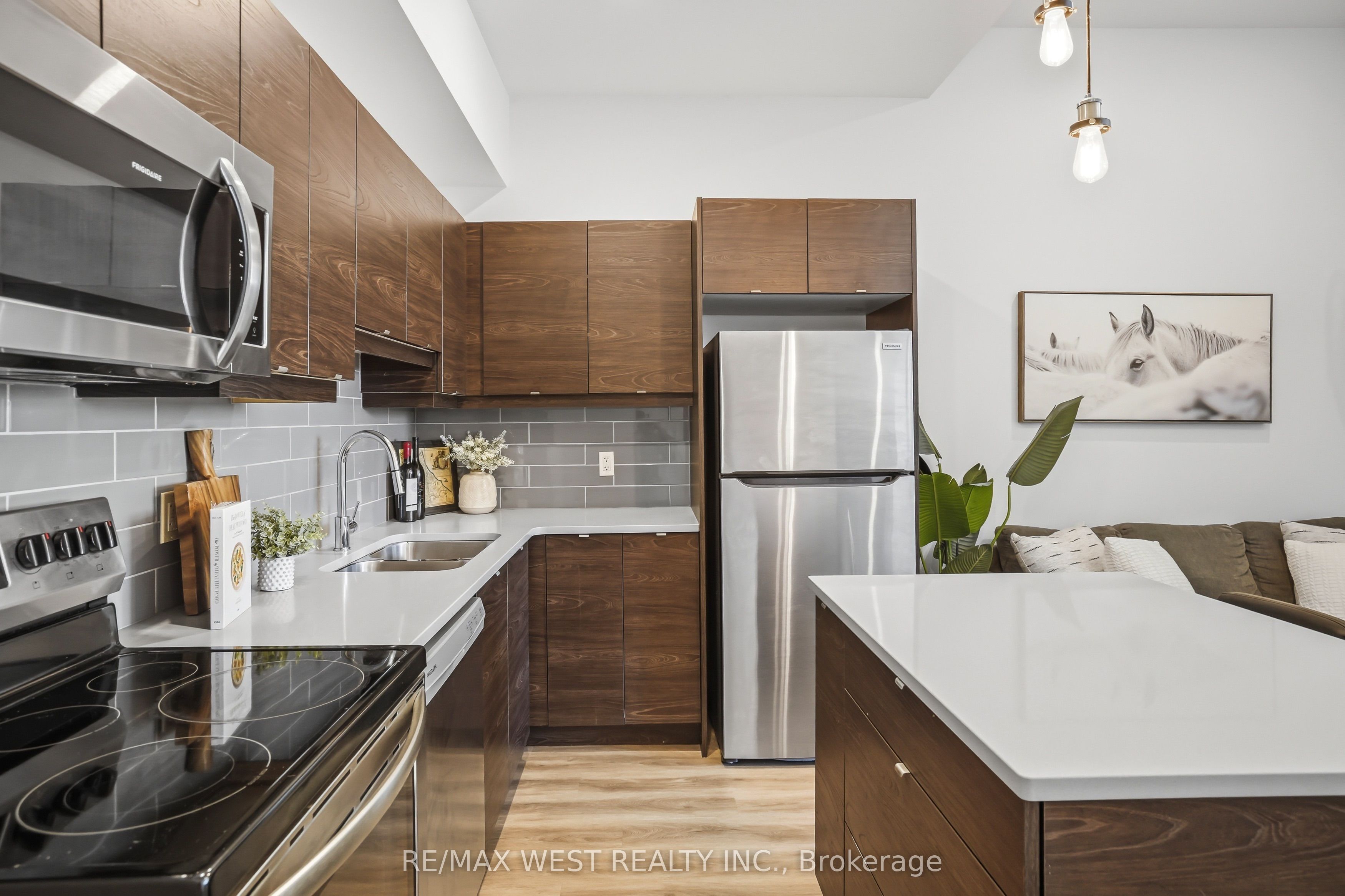 405 Merritt Street 2, St. Catharines, ON L2P 1P5 photo 5