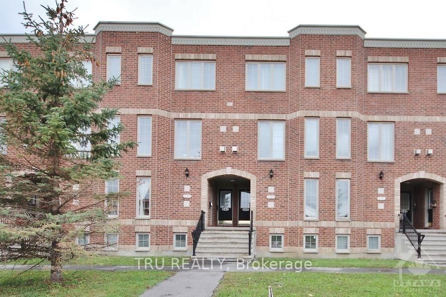 835 Longfields Drive, Barrhaven, ON K2J 5N2