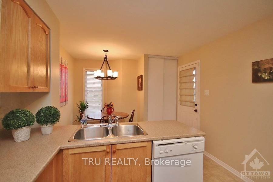 835 Longfields Drive, Barrhaven, ON K2J 5N2 photo 5