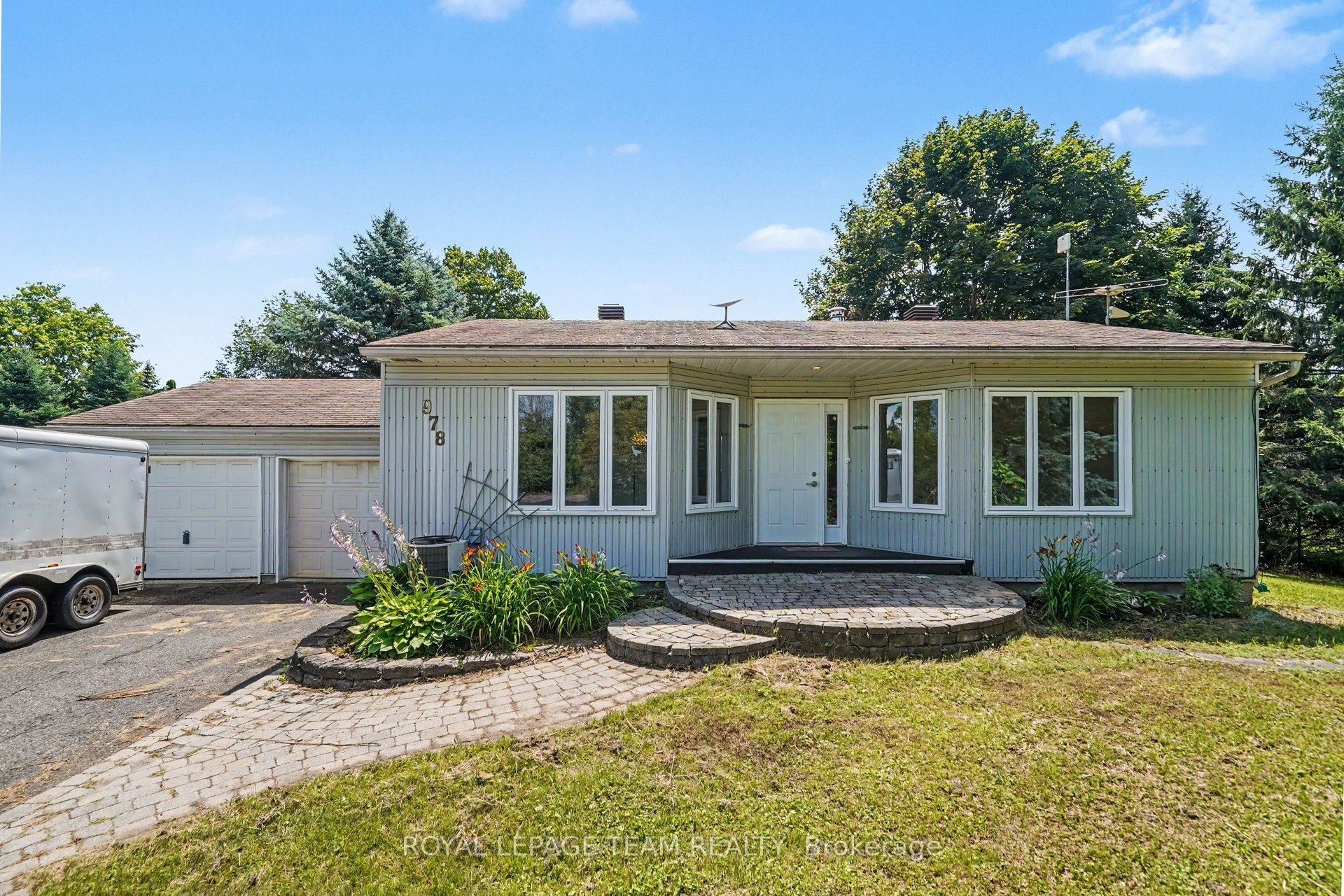 978 Rideau Road, Blossom Park - Airport and Area, ON K1X 1H5 photo 2