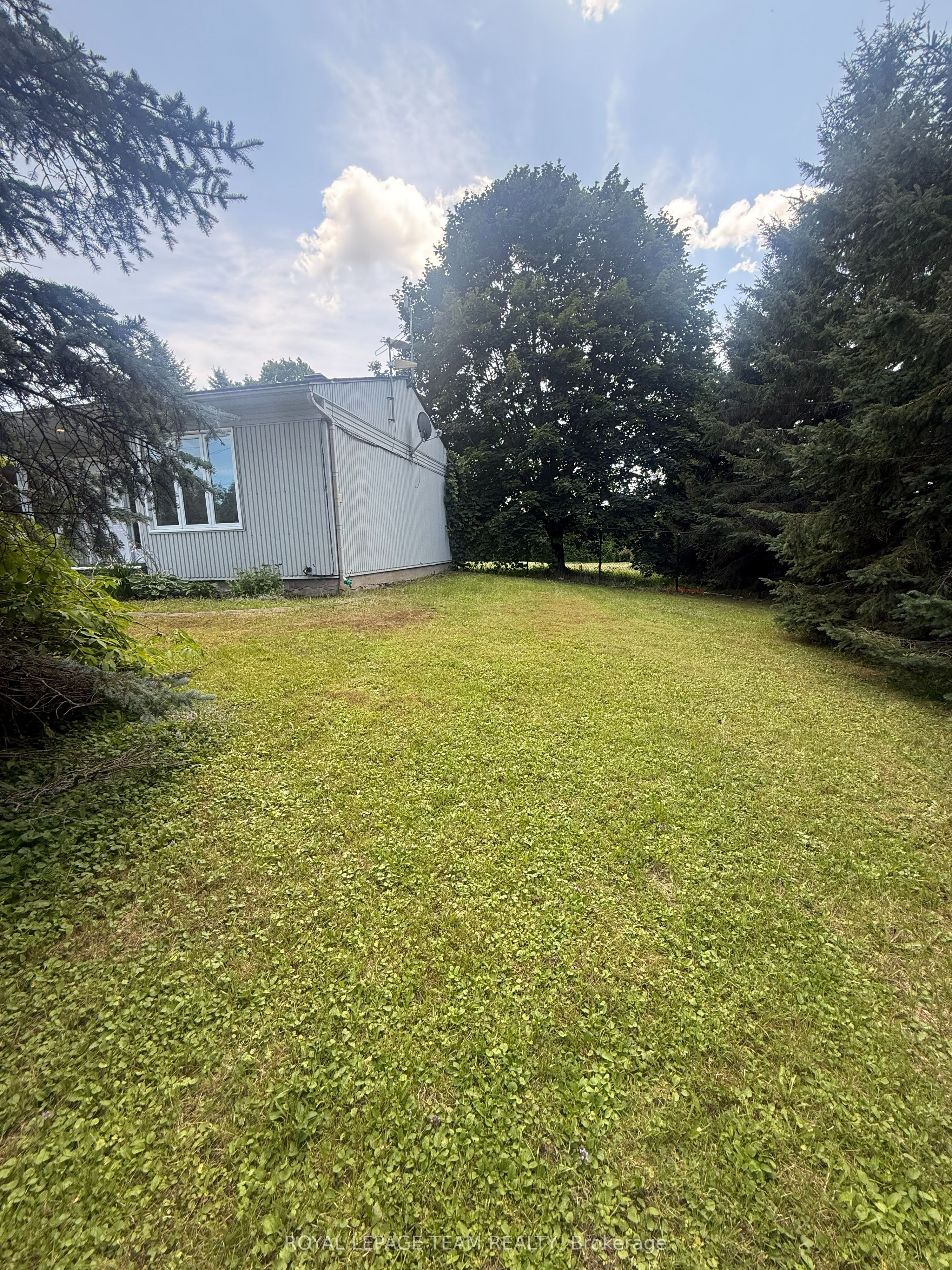 978 Rideau Road, Blossom Park - Airport and Area, ON K1X 1H5 photo 4
