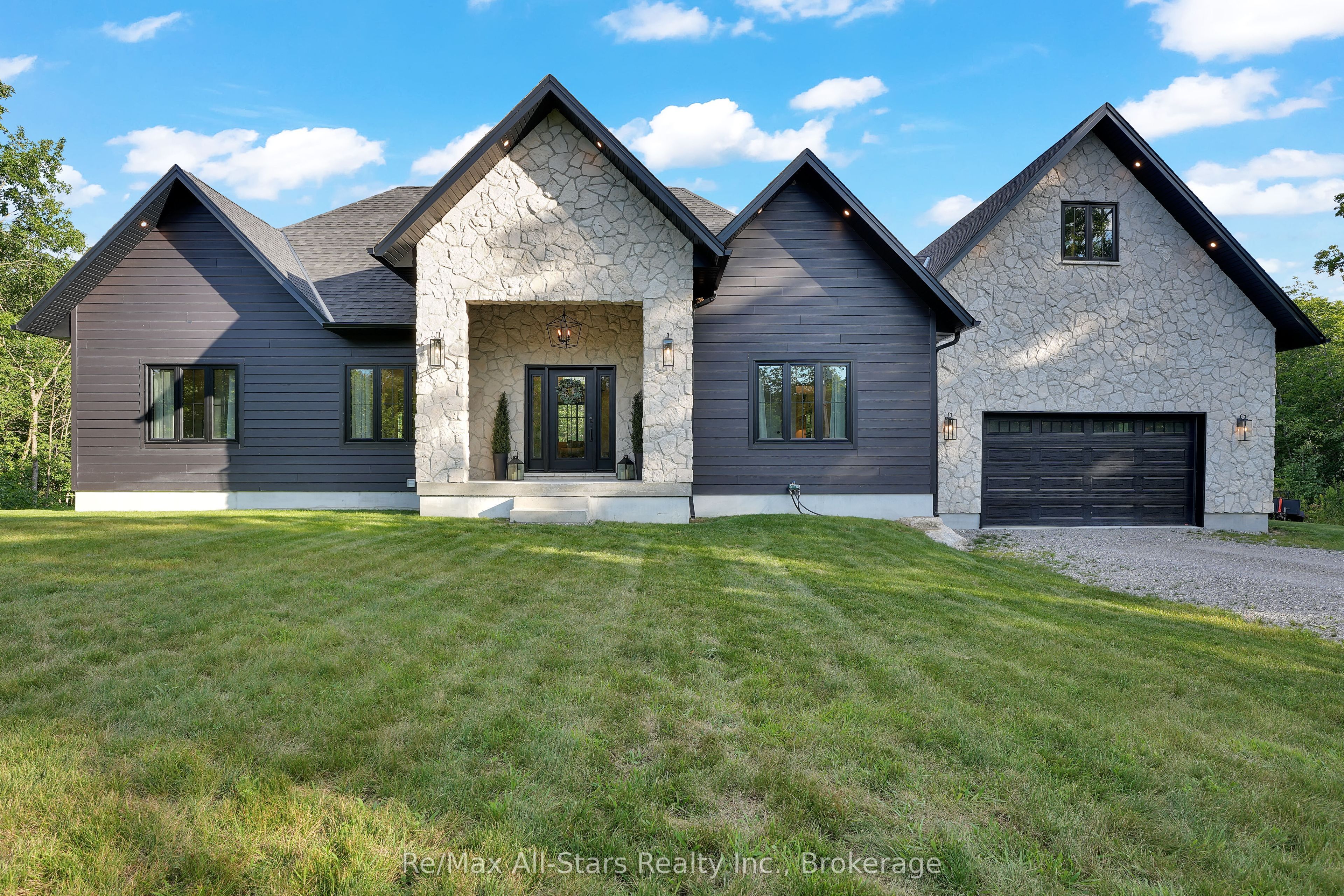 210 White Valley Road, Trent Lakes, ON K0M 1A0 photo 2