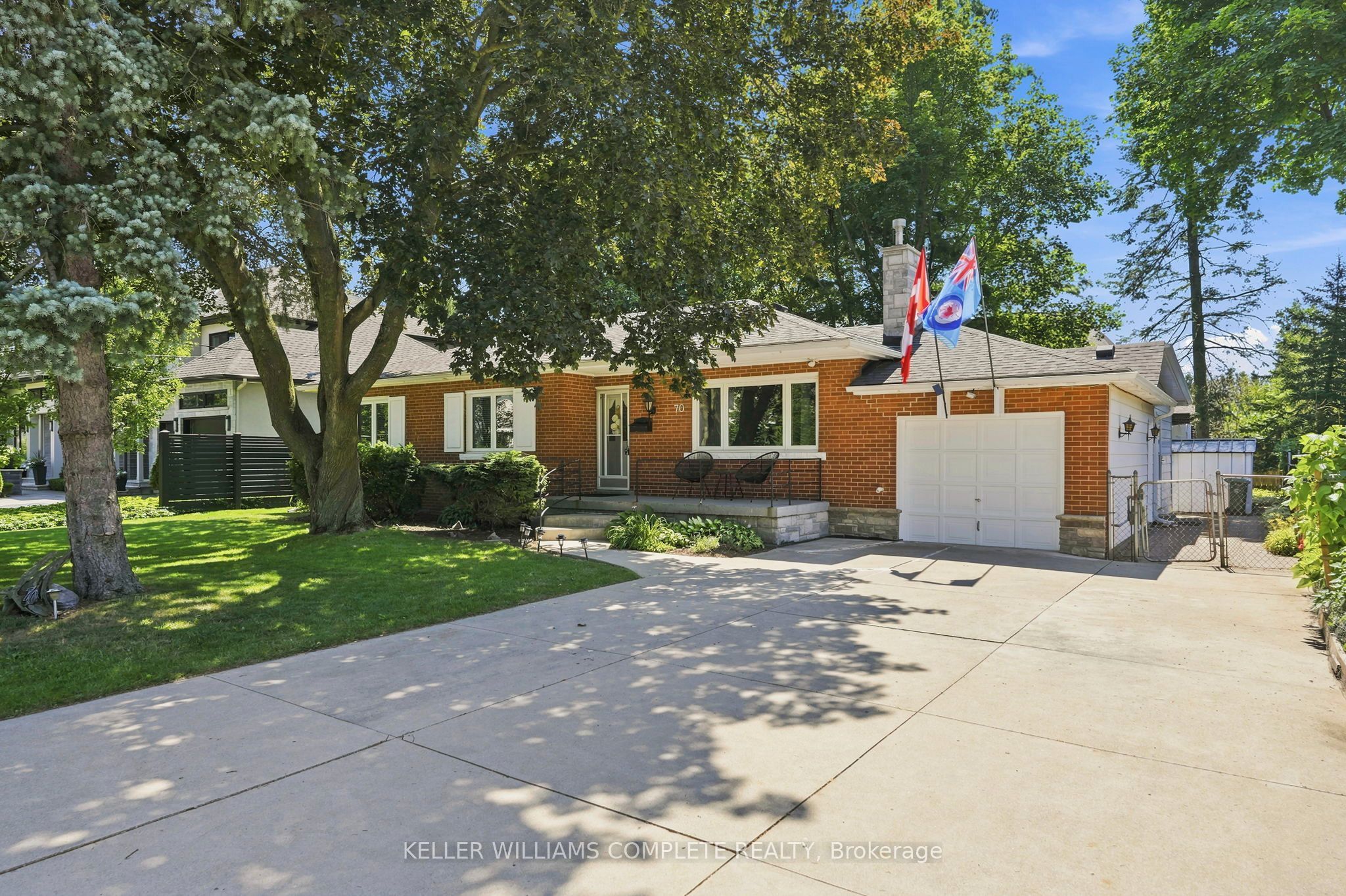 70 Floresta Court, Hamilton, ON L9G 1R8 photo 3