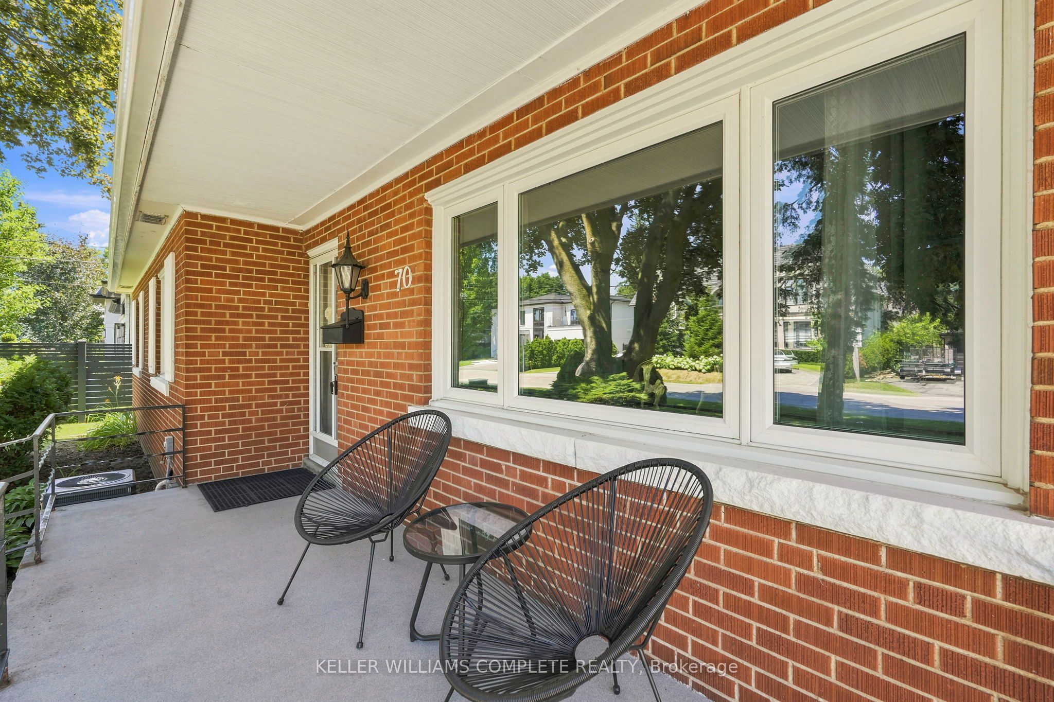 70 Floresta Court, Hamilton, ON L9G 1R8 photo 4