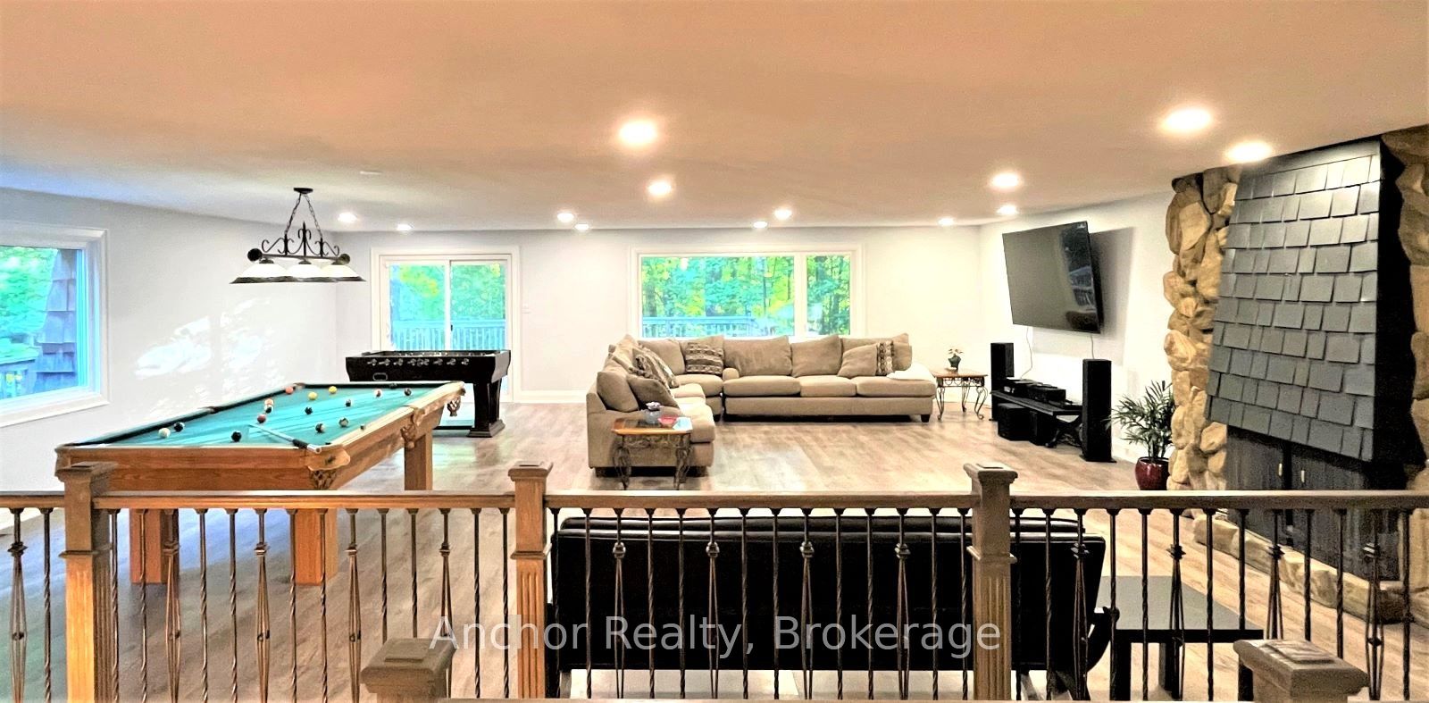 630 Farquhar Street, Gravenhurst, ON P1P 1E3 photo 4