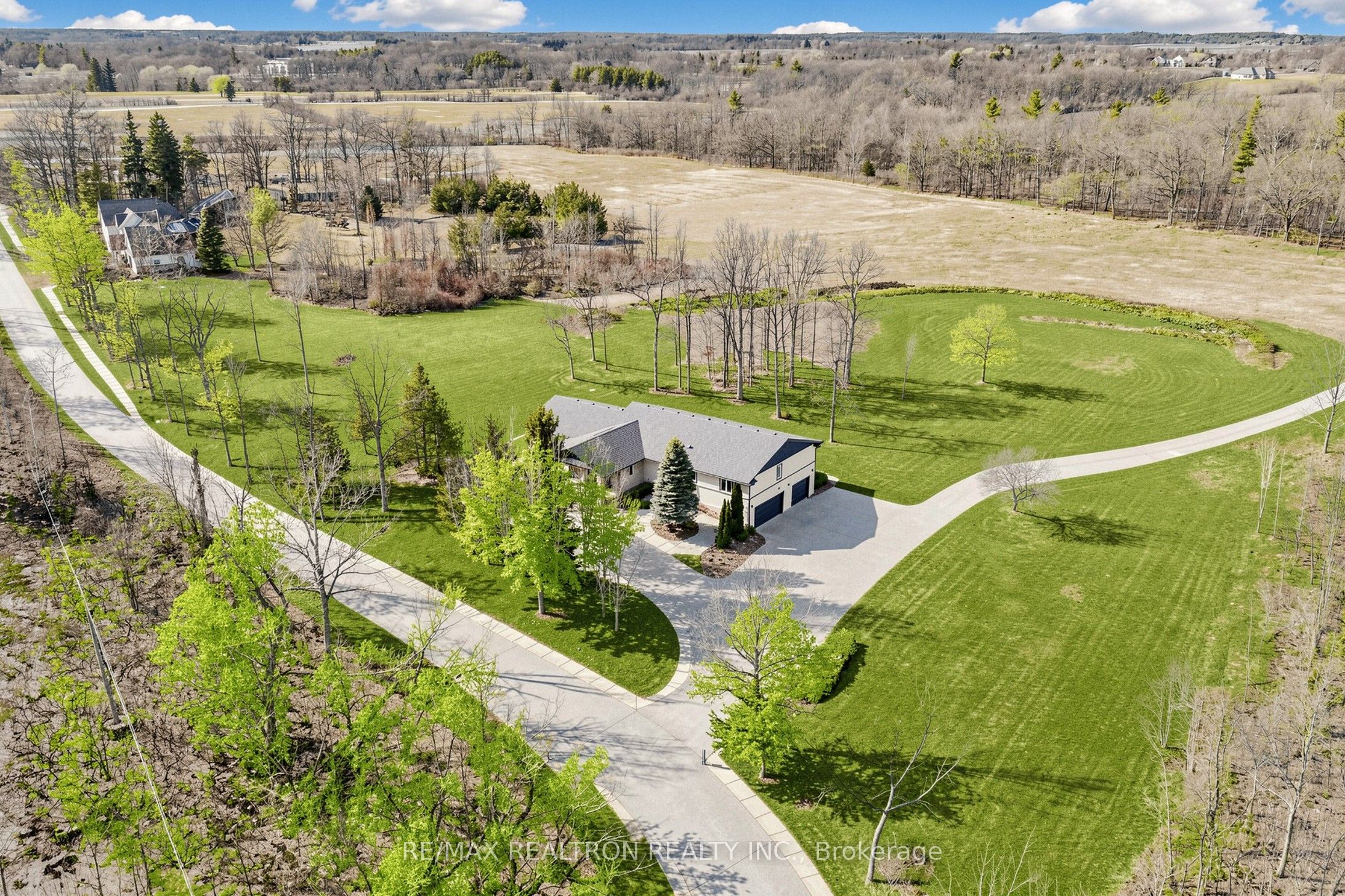 709 Roland Road, Pelham, ON L0S 1C0 photo 2