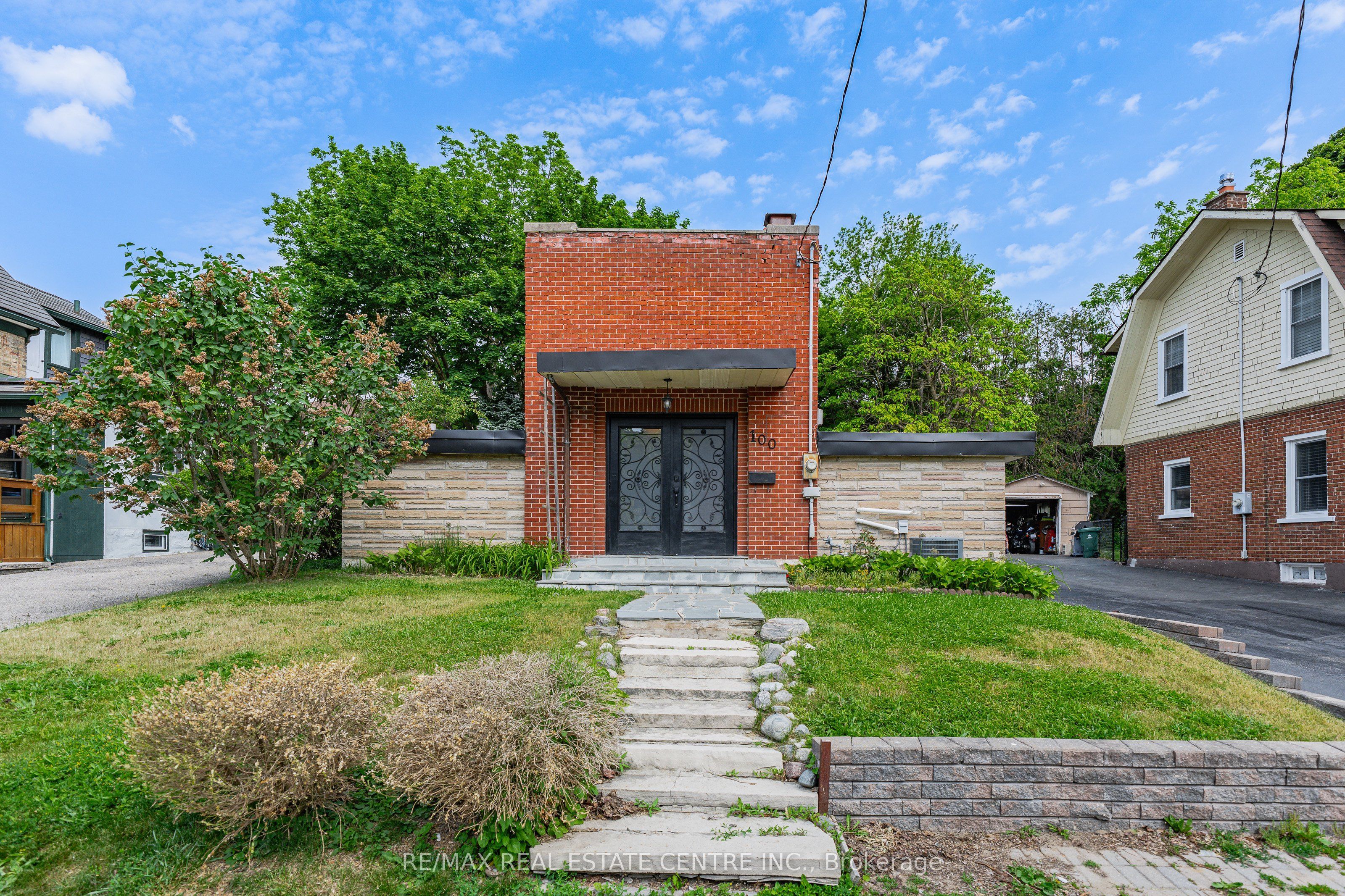 100 Mansion Street, Kitchener, ON N2H 2J9 photo 2