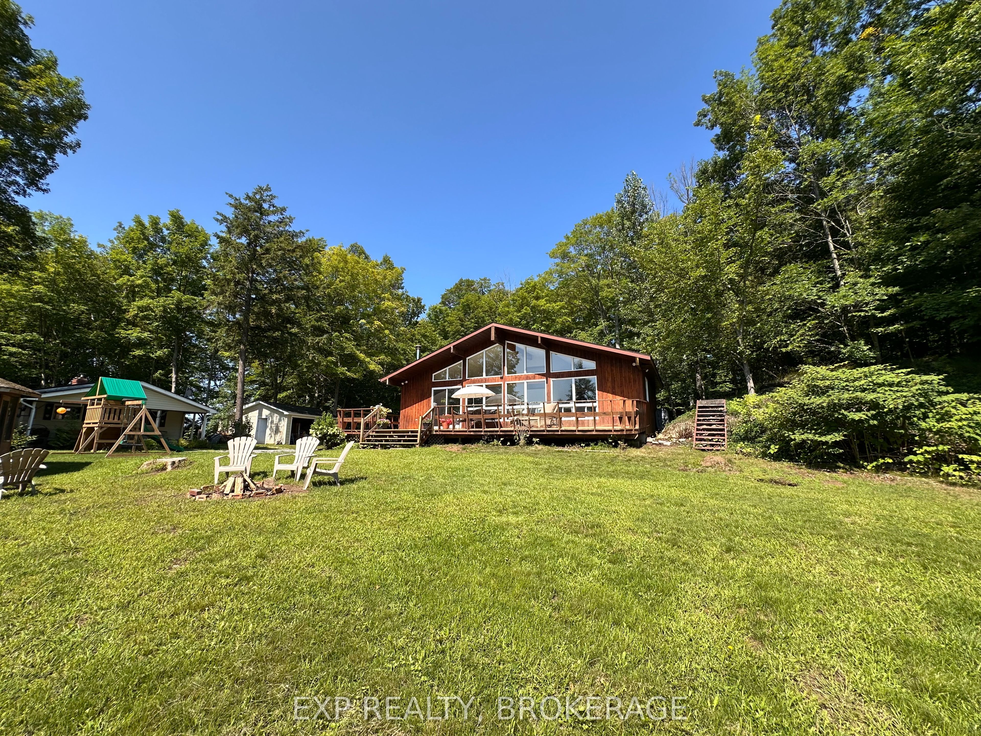 2103 Hambly Lane, South Frontenac, ON K0H 1W0