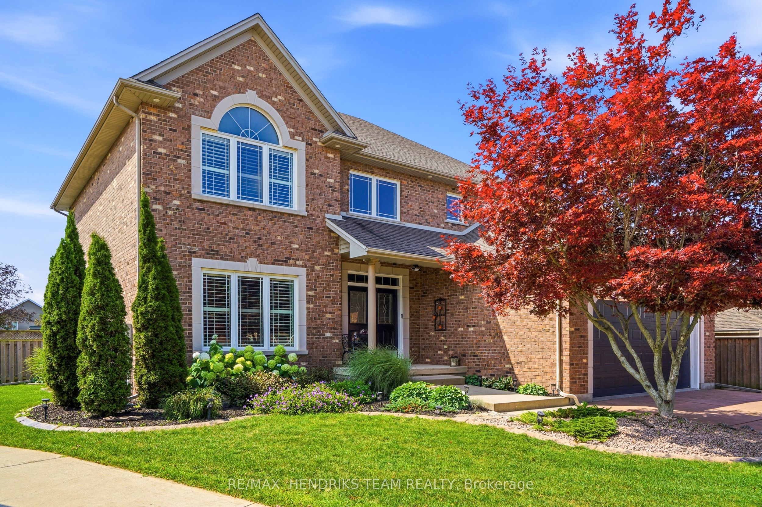 169 Michael Drive, Welland, ON L3C 7B8 photo 2