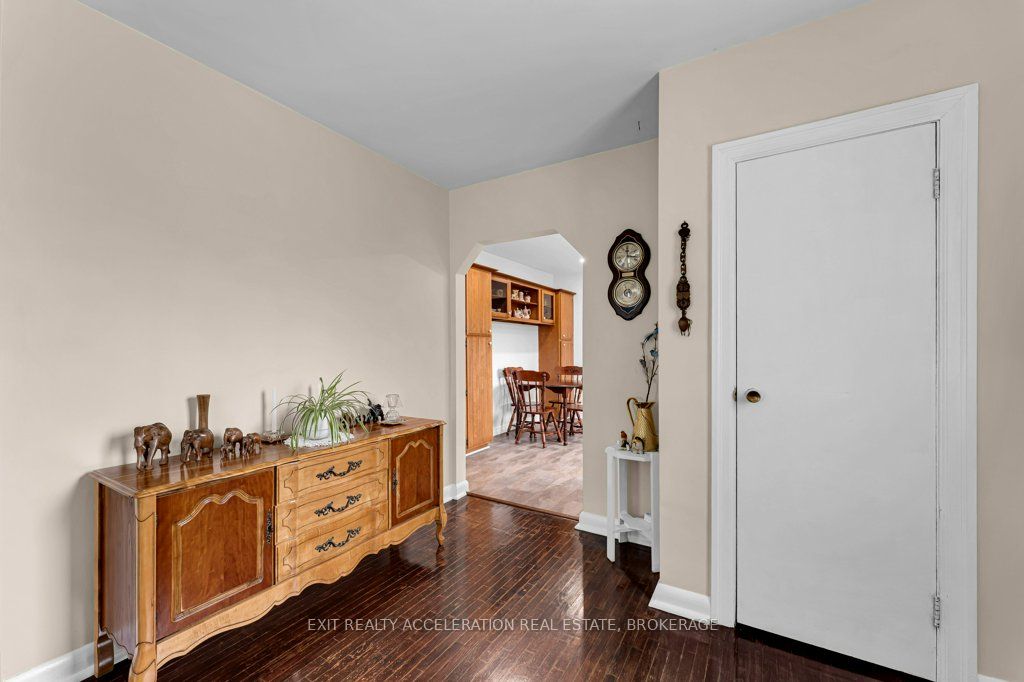 7520 County Road 2 E, Greater Napanee, ON K7R 3K6 photo 5