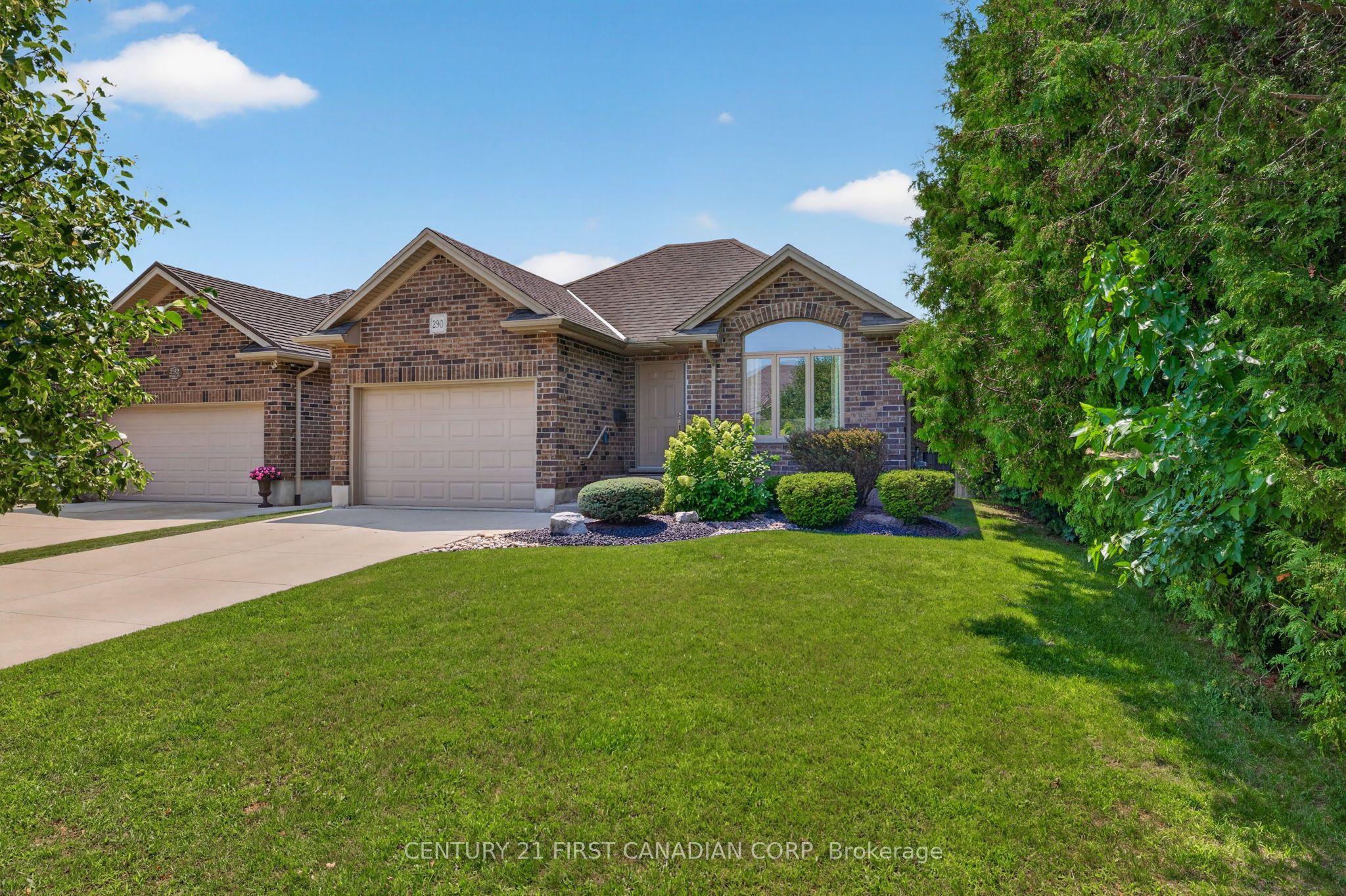 290 Mogg Street, Strathroy-Caradoc, ON N7G 0C6 photo 3