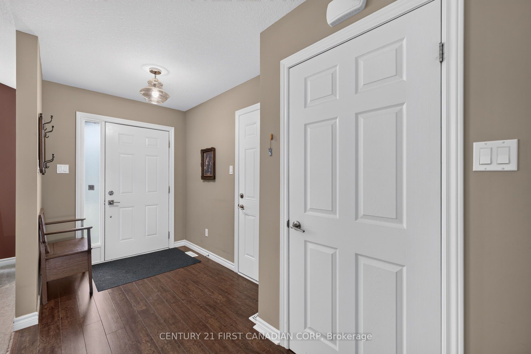 290 Mogg Street, Strathroy-Caradoc, ON N7G 0C6 photo 5