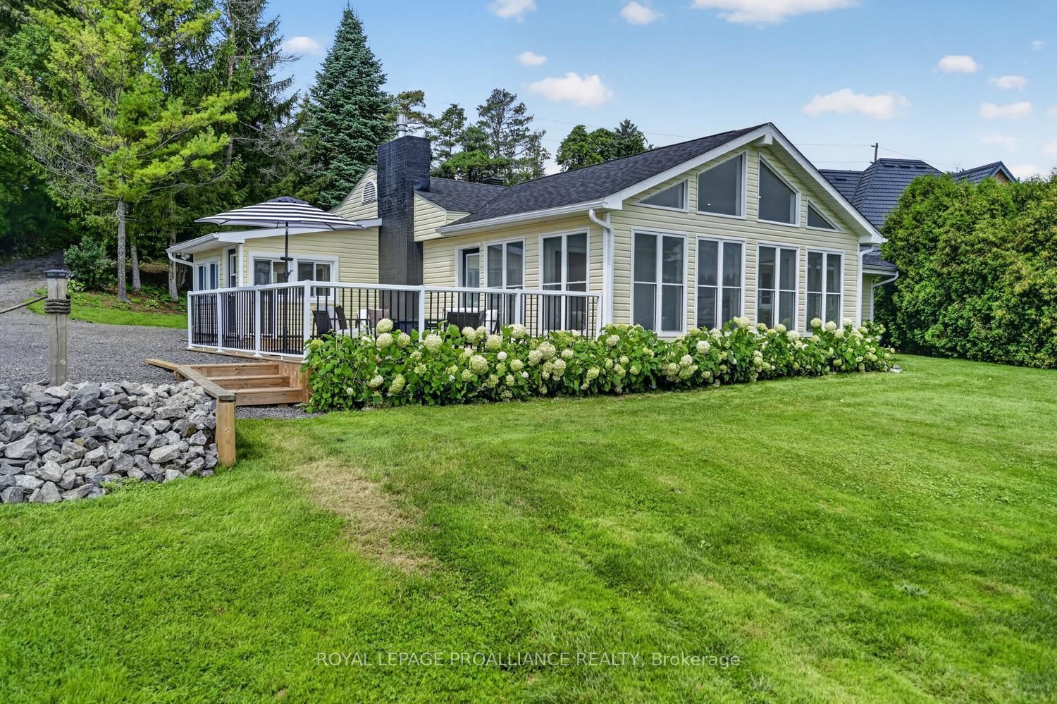 1637 County Rd 2 Road, Edwardsburgh/Cardinal, ON K0E 1T1 photo 3
