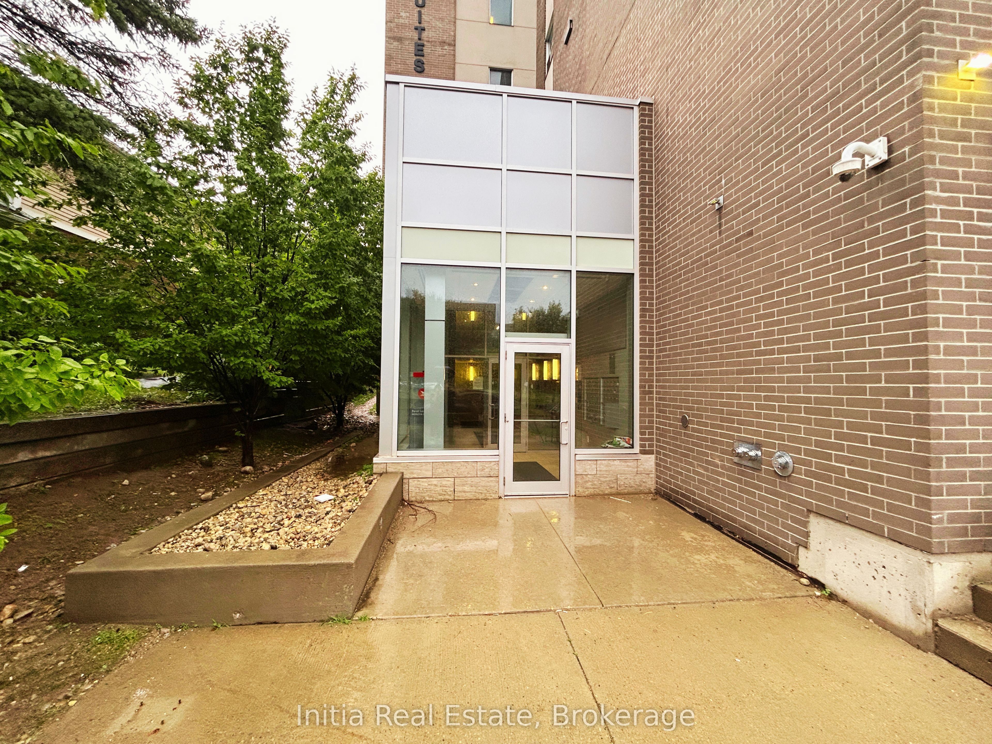 62 Balsam Street B303, Waterloo, ON N2L 3H2 photo 2