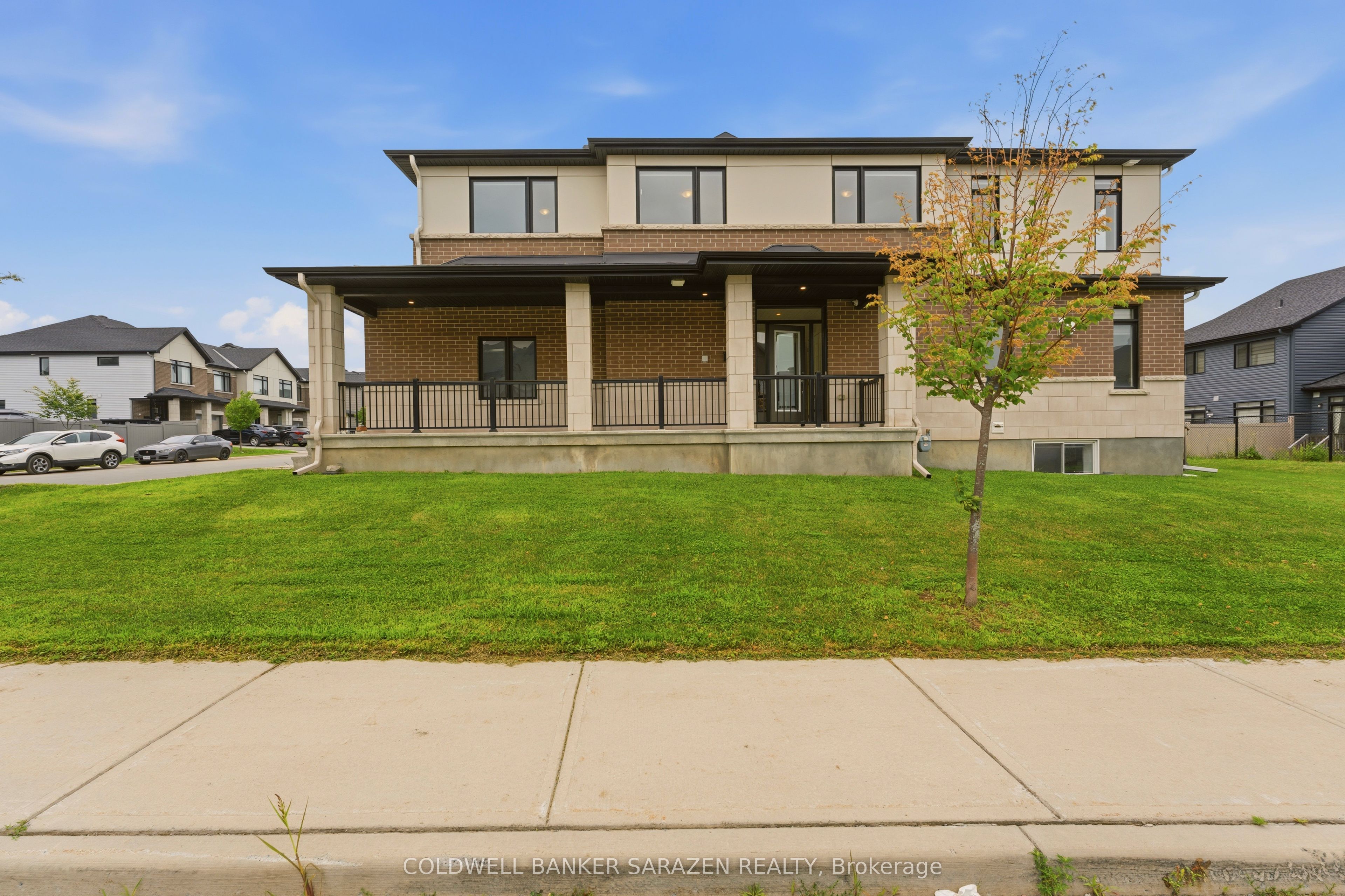 300 ibanez Walk, Leitrim, ON K1T 0V7 photo 4