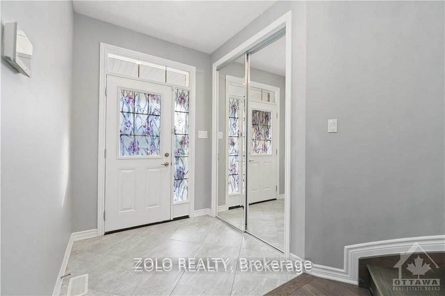 108 Flowing Creek Circle, Kanata, ON K2M 0K1 photo 3