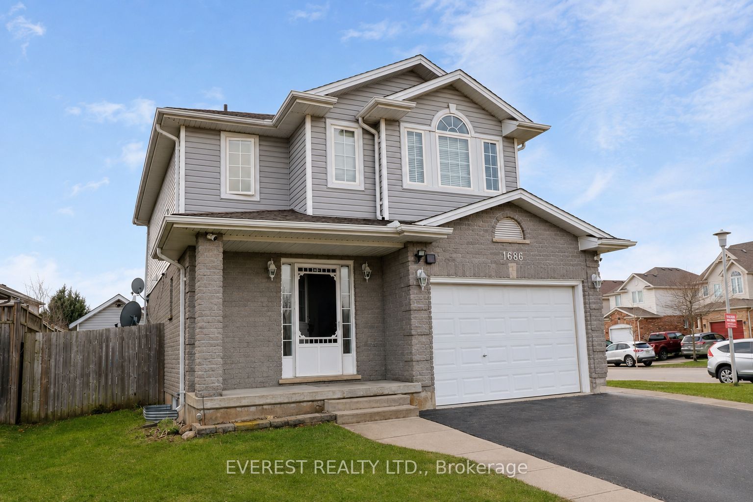 1686 Blackmaple Crescent, London East, ON N5Y 6L6