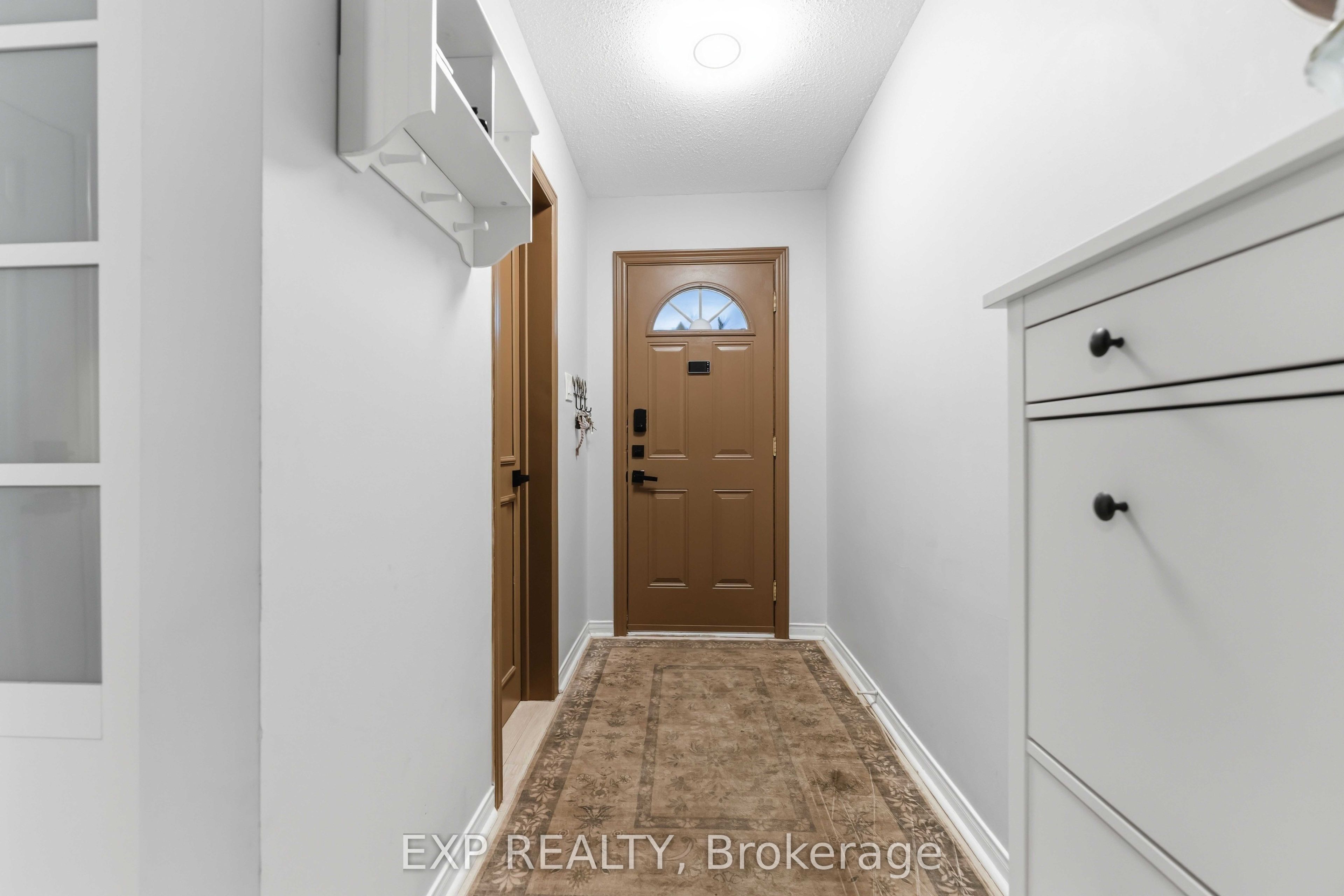 2078 Orient Park Drive 52, Blackburn Hamlet, ON K1B 4V9 photo 2