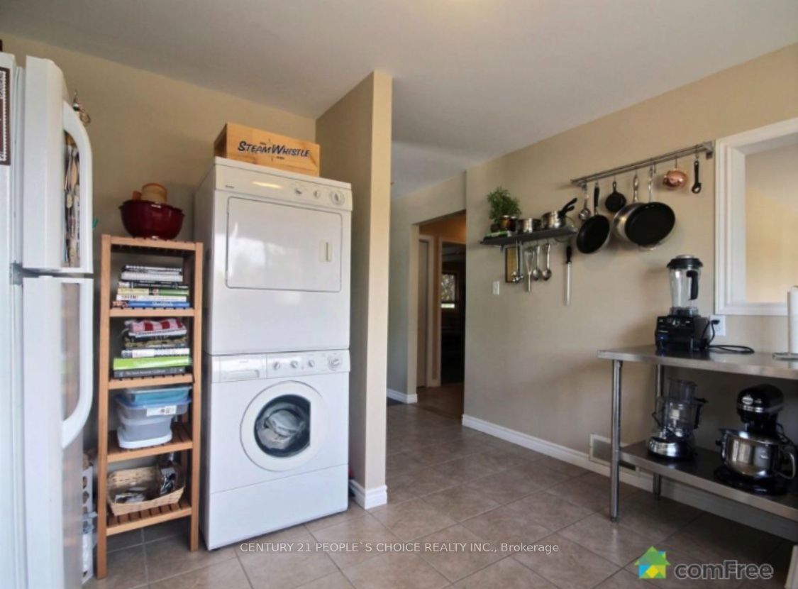 3784 Sinnicks Avenue 2, Niagara Falls, ON L2J 2G7 photo 2