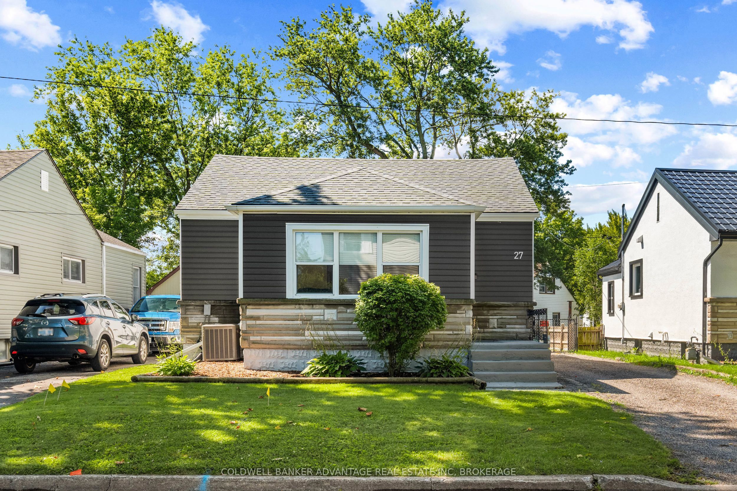 27 Achilles Avenue, Welland, ON L3B 4S3