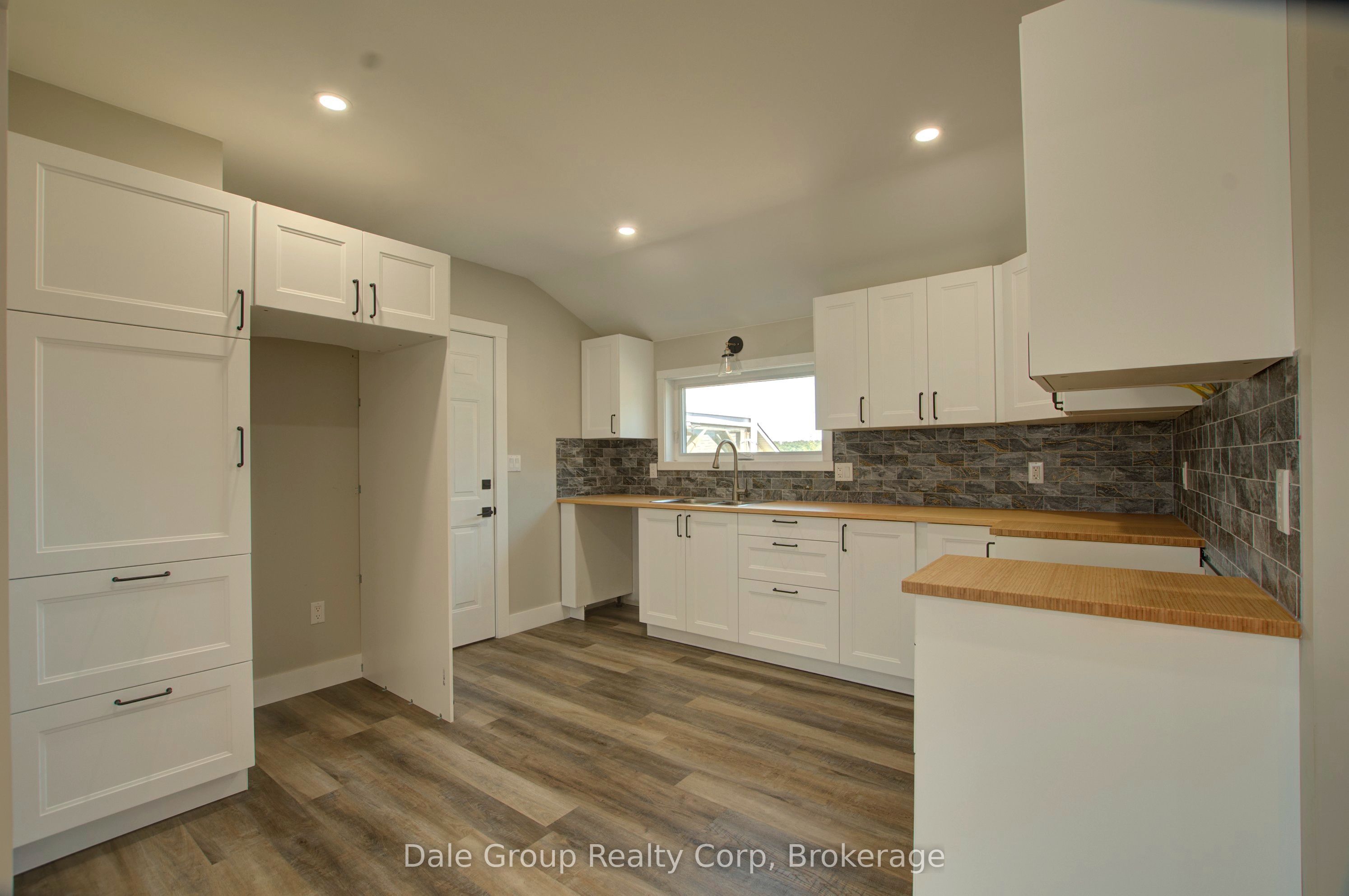 293 Albert Street, Central Huron, ON N0M 1L0 photo 4