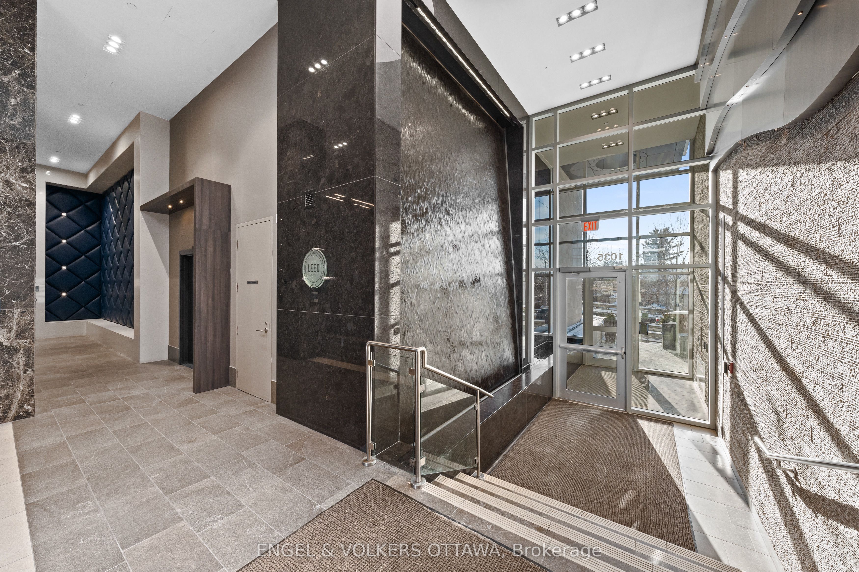 1035 Bank Street 110, Glebe - Ottawa East and Area, ON K1S 5K3 photo 3
