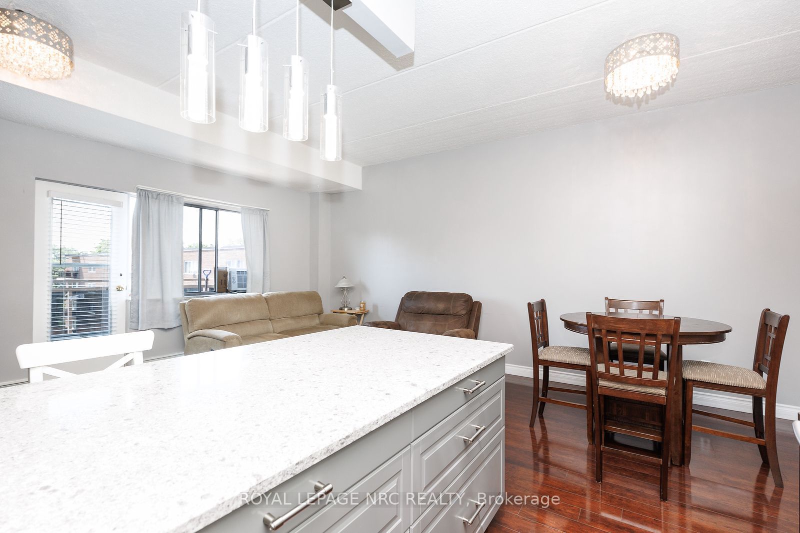 196 Scott Street 515, St. Catharines, ON L2N 5T2 photo 4