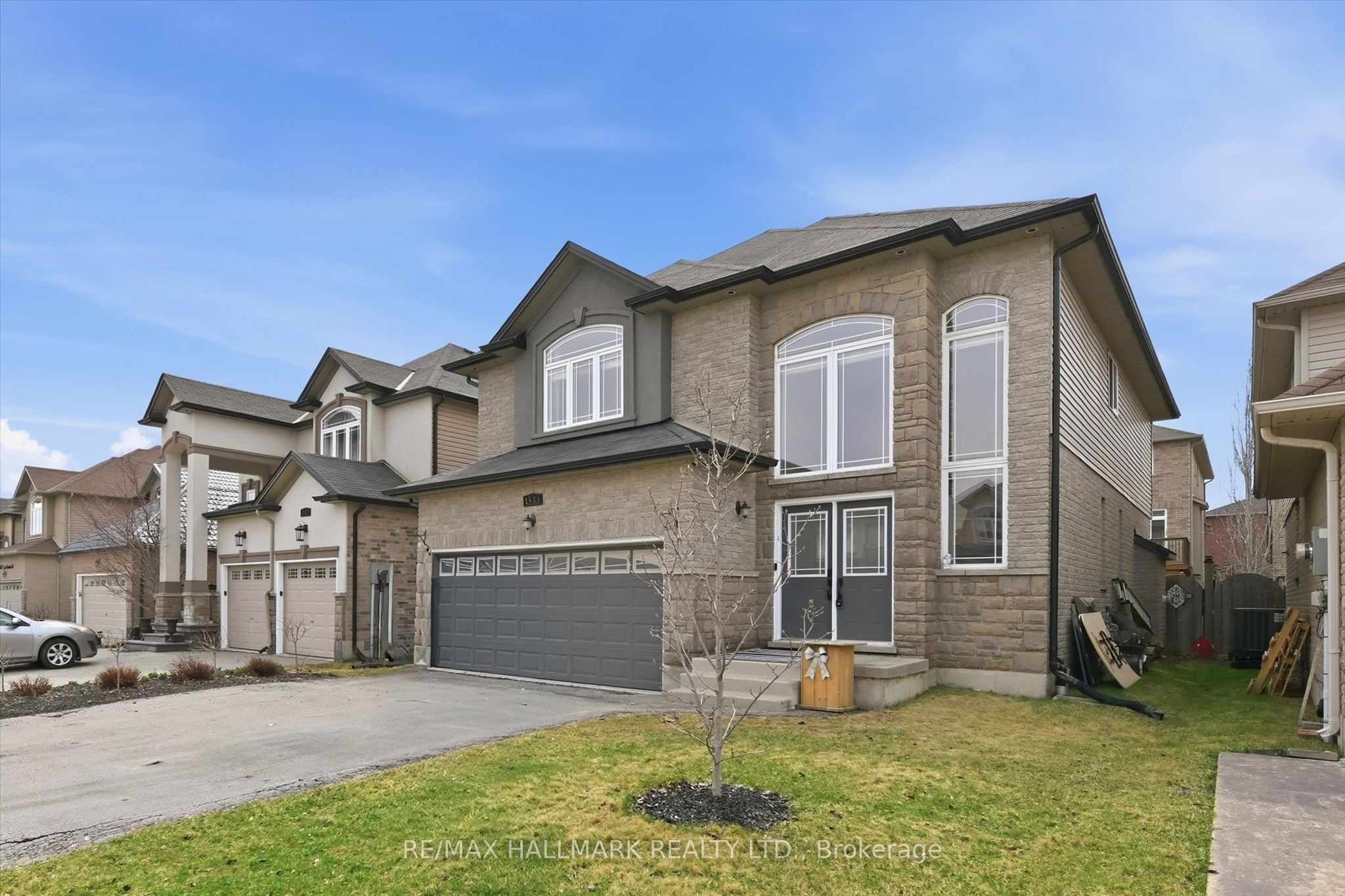 1334 Upper Paradise Road, Hamilton, ON L9B 0C3 photo 3