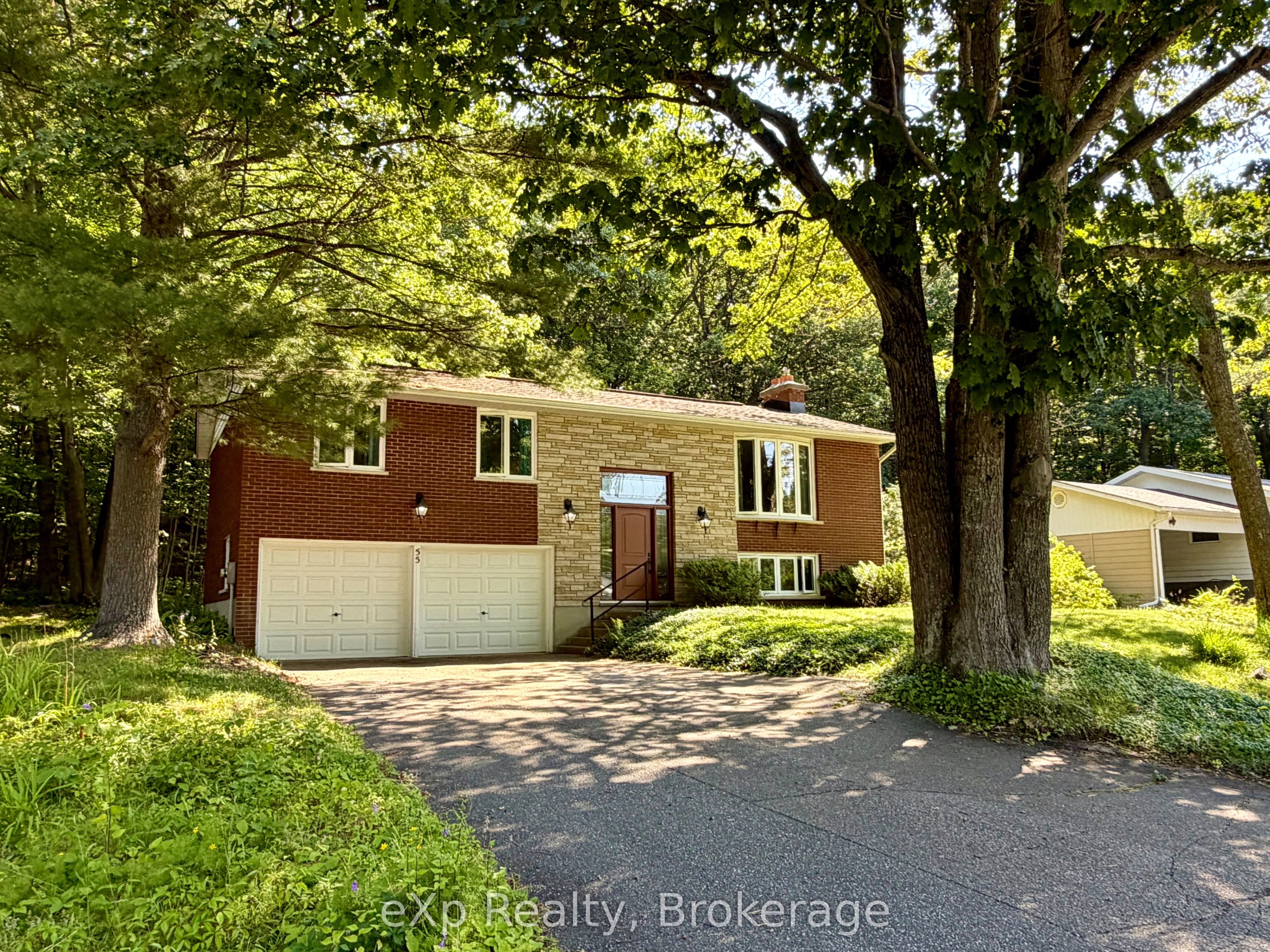 55 Wilshier Boulevard, Bracebridge, ON P1L 1L2