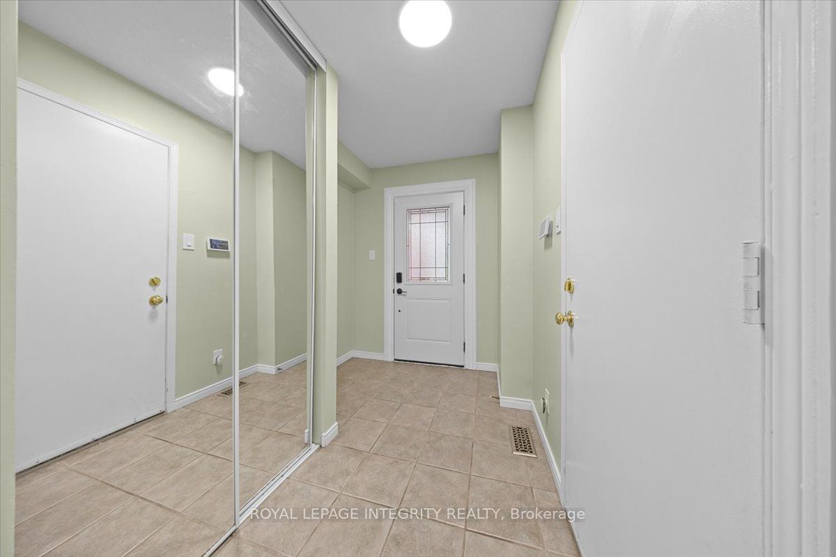 69 ROYAL FIELD Crescent, Barrhaven, ON K2J 4C9 photo 3