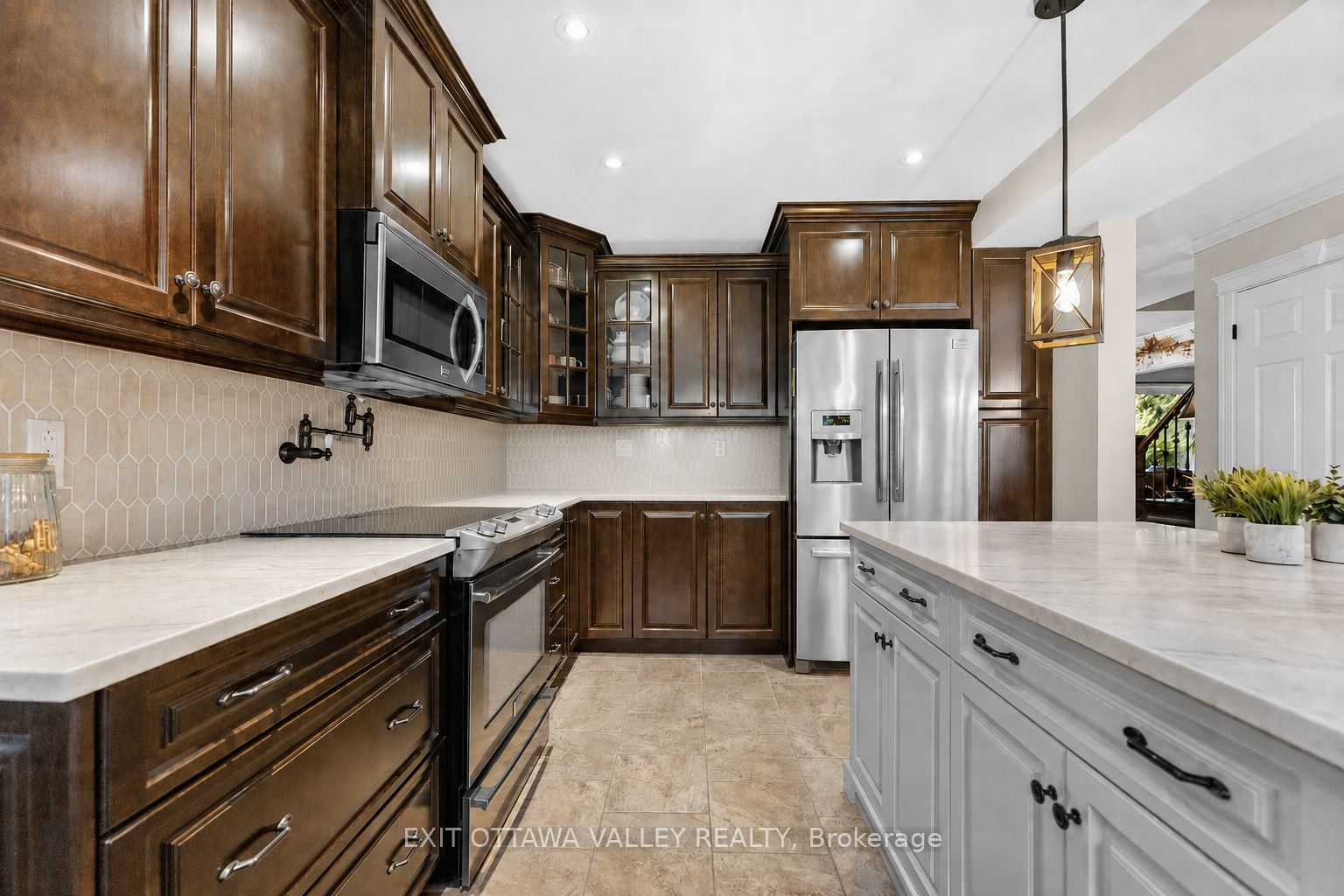 605 Elizabeth Street, Pembroke, ON K8A 1X3 photo 4