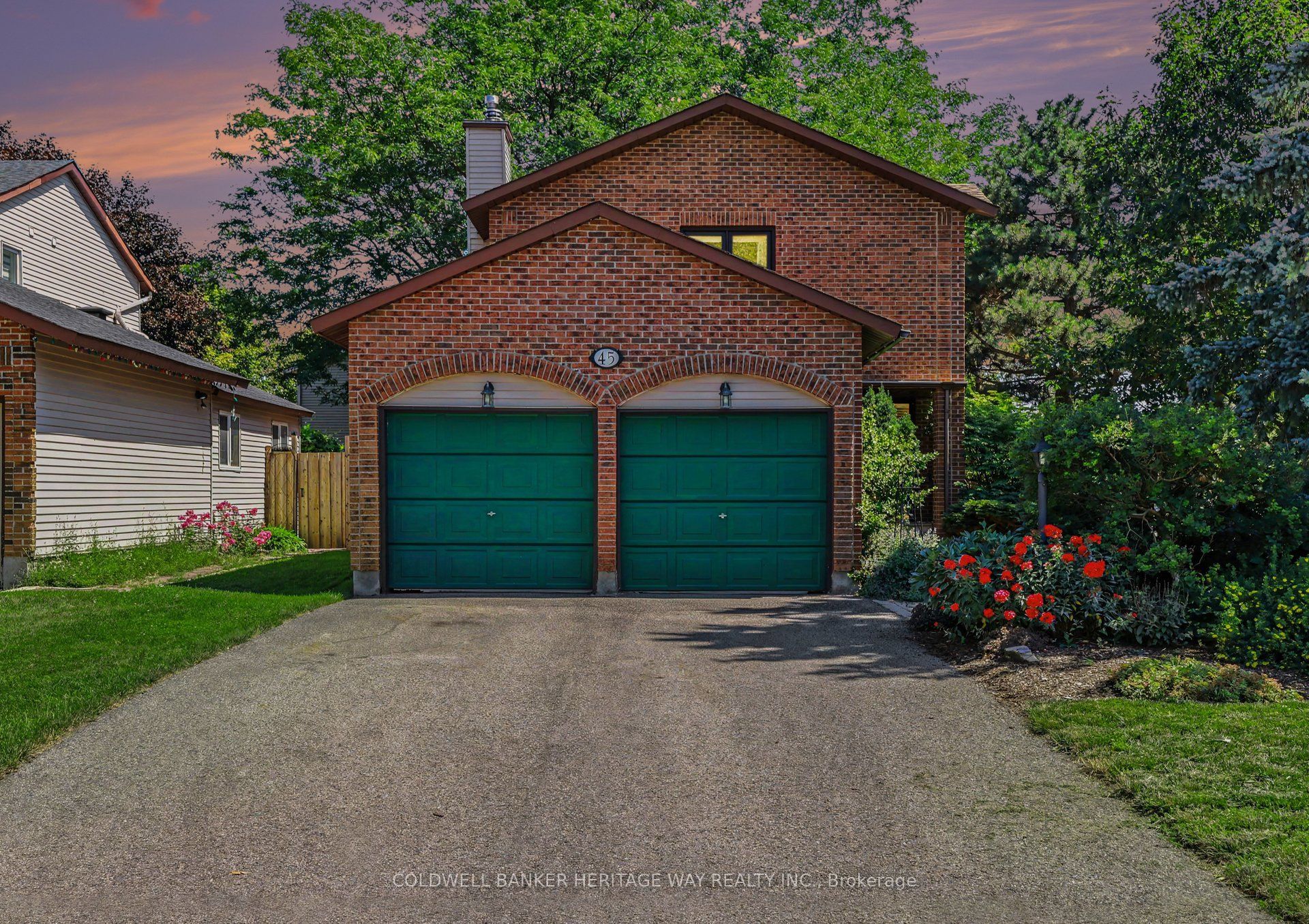 45 Shadetree Crescent, Cityview - Parkwoods Hills - Rideau Shore, ON K2E 7R3 photo 2