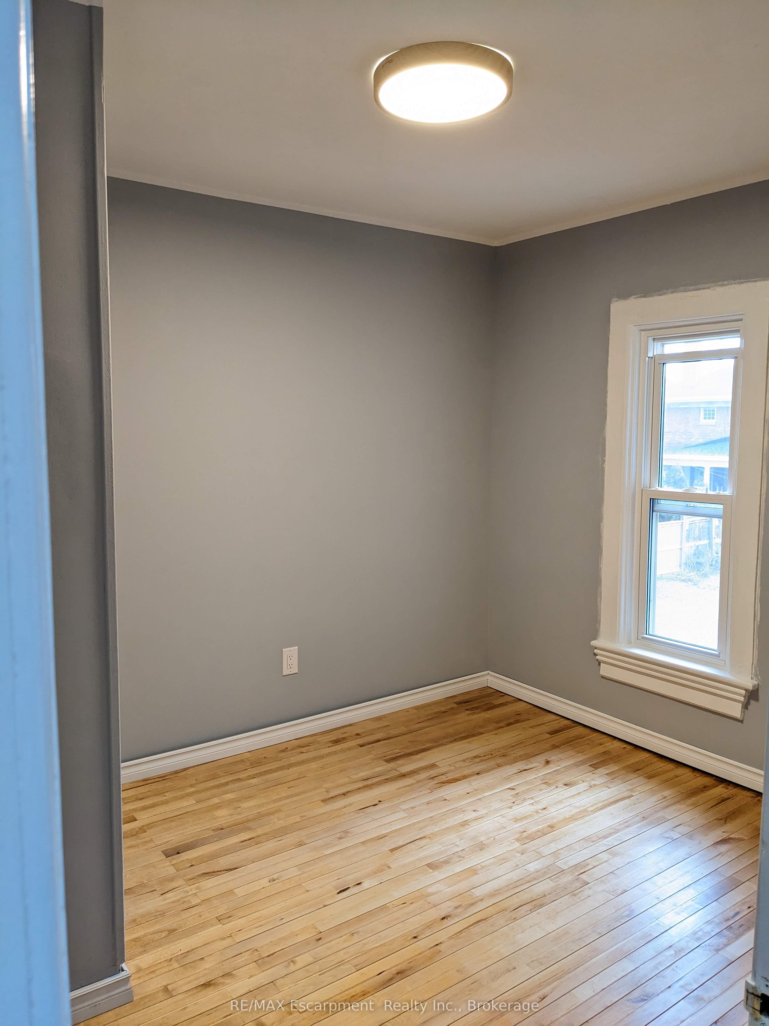 158 James Street 2, St. Catharines, ON L2R 5C5 photo 5