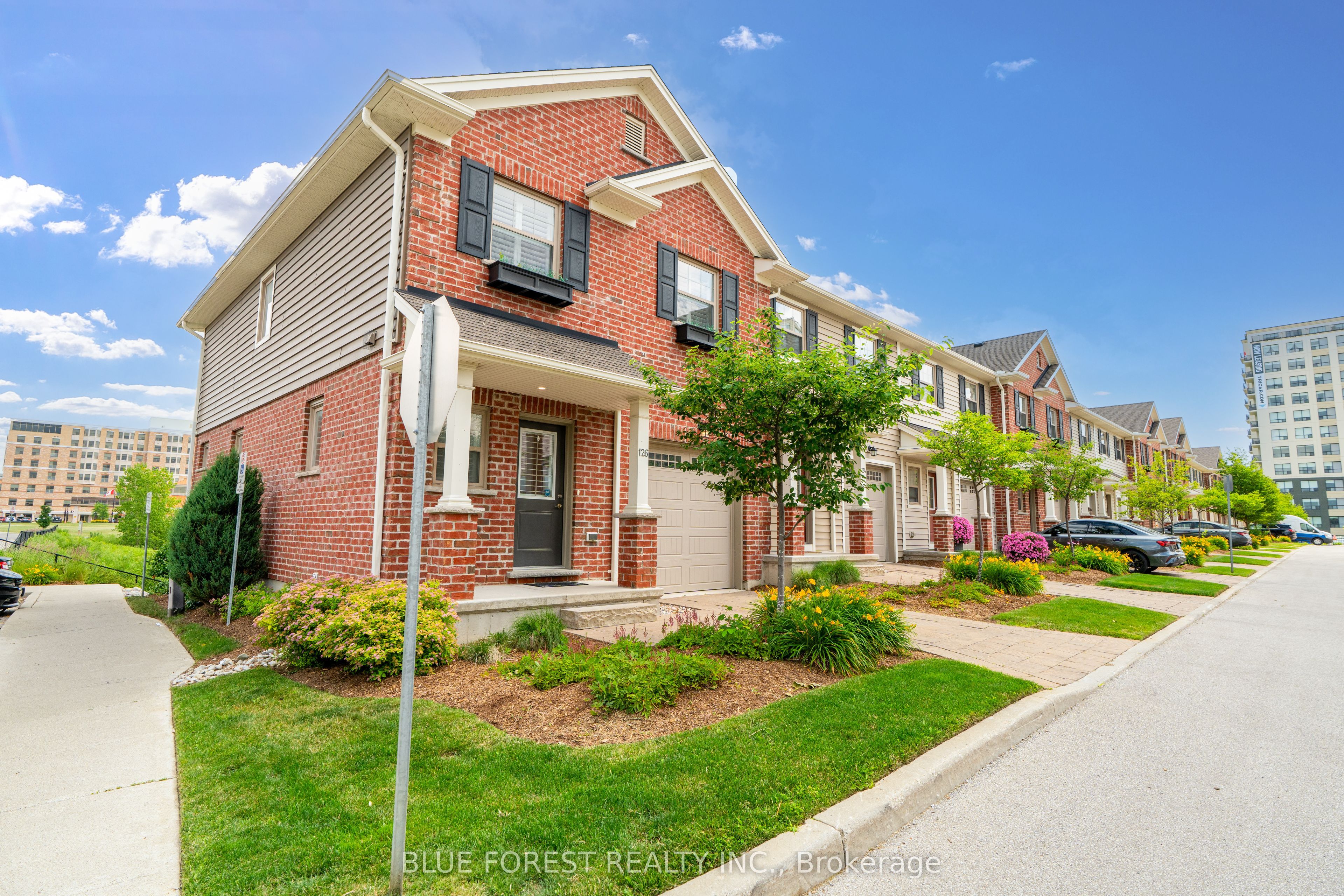 3025 Singleton Avenue 126, London South, ON N6L 0E6