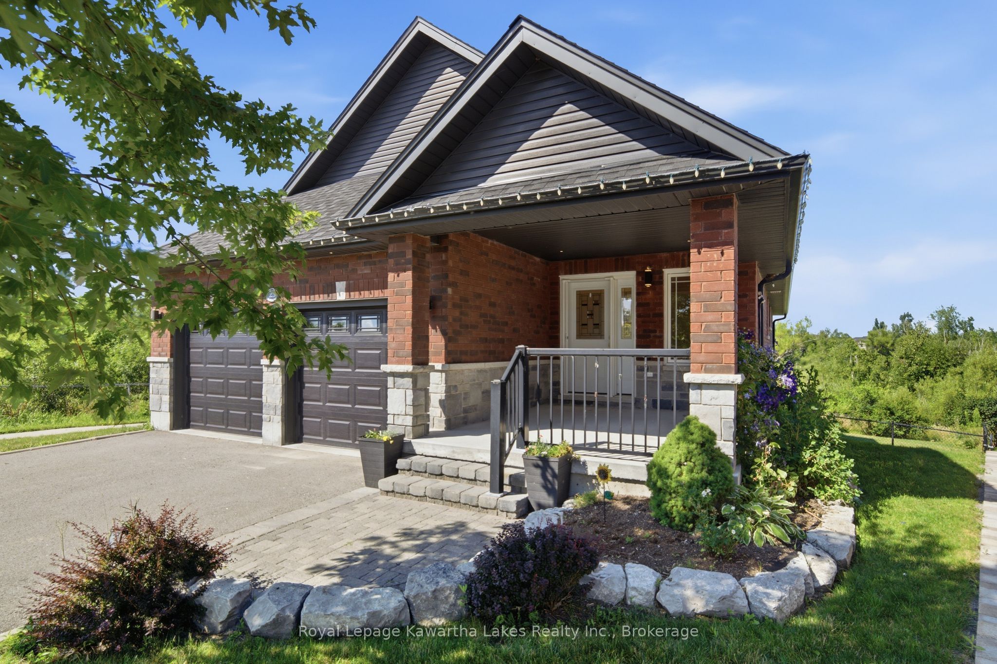 25 Barron Boulevard, Kawartha Lakes, ON K9V 0C4 photo 3