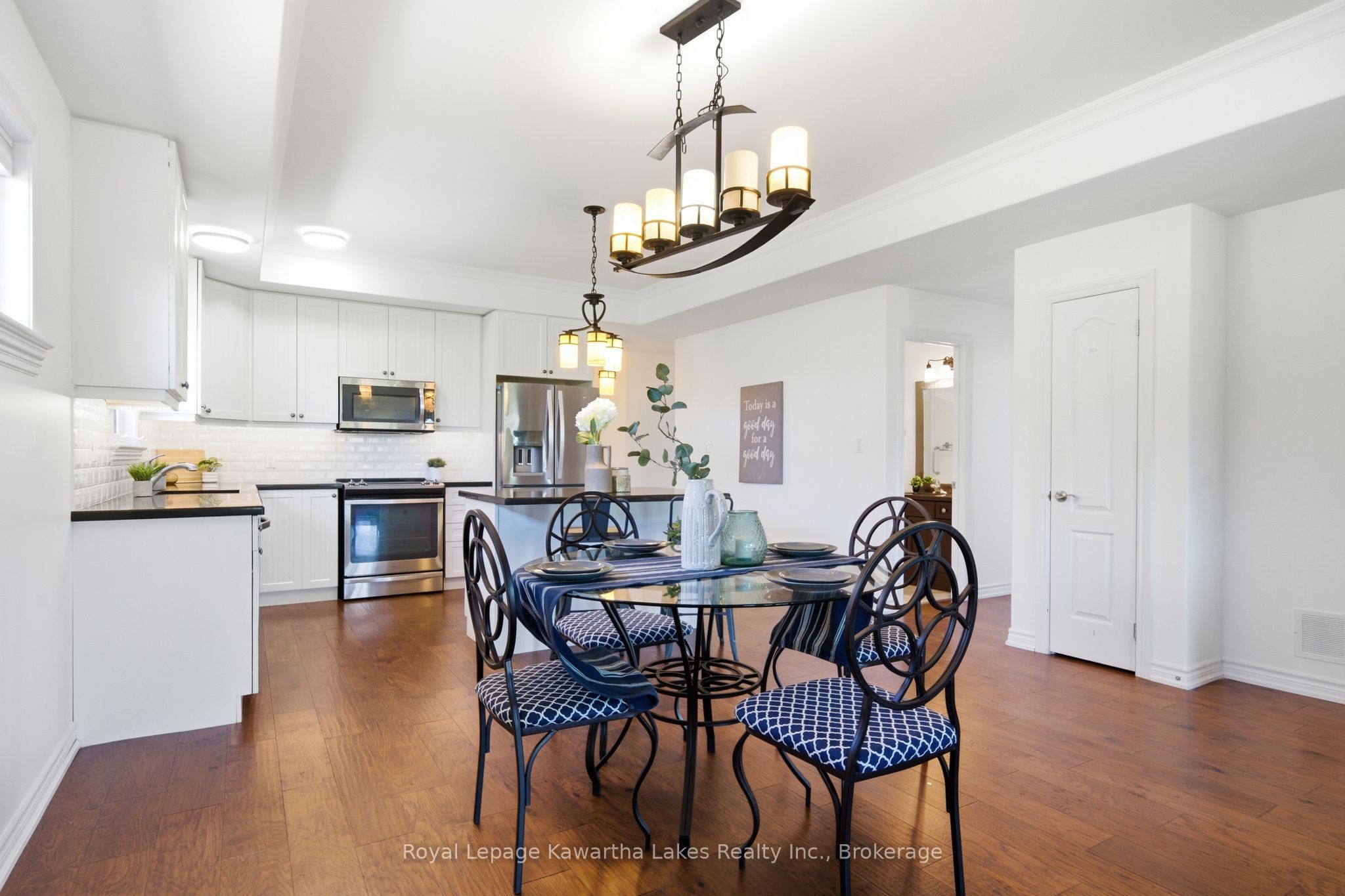25 Barron Boulevard, Kawartha Lakes, ON K9V 0C4 photo 4