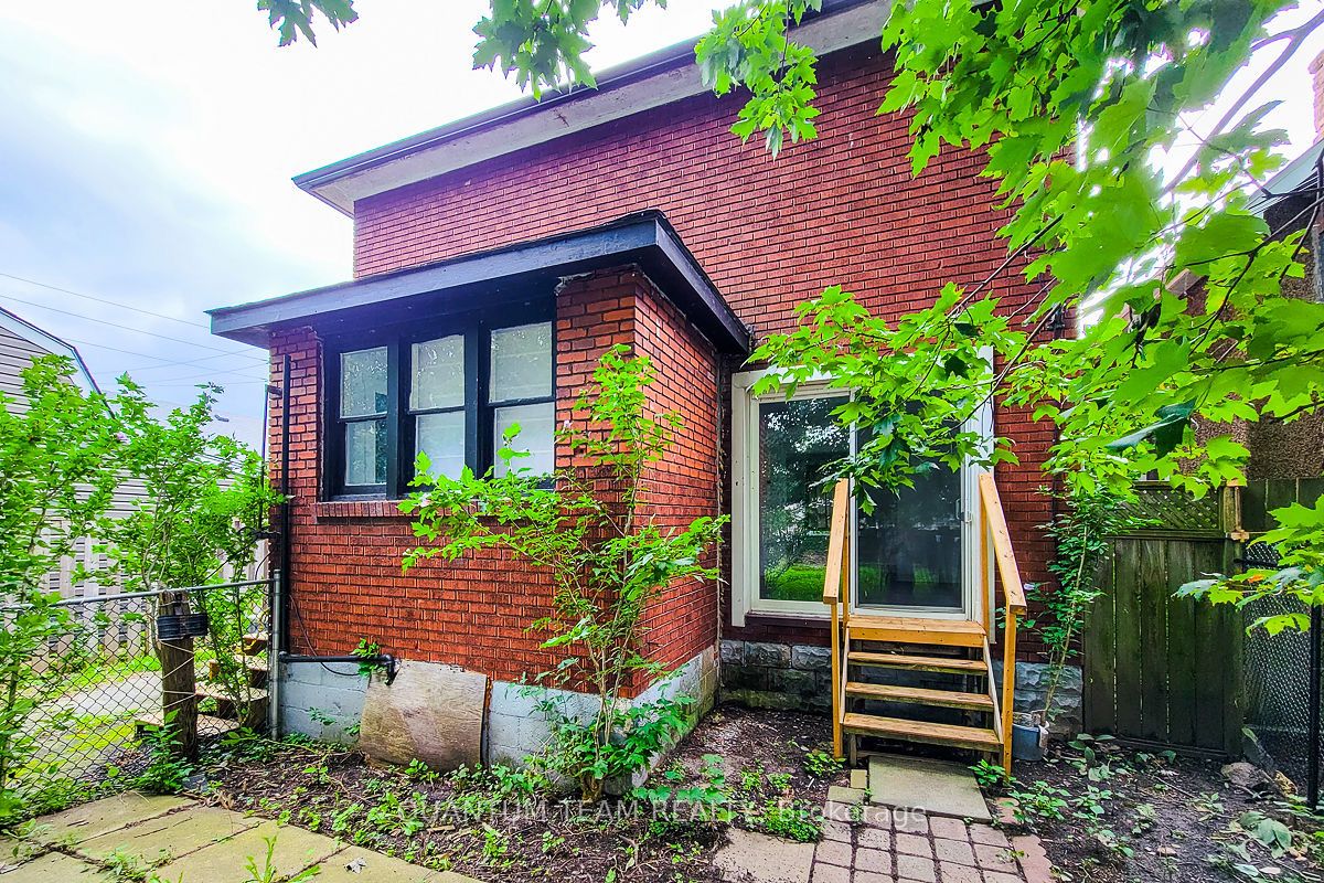 246 Davis Street, Port Colborne, ON L3K 1Z3 photo 4