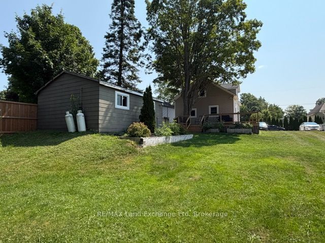 330 Albert Street, Huron East, ON N0G 1H0 photo 5