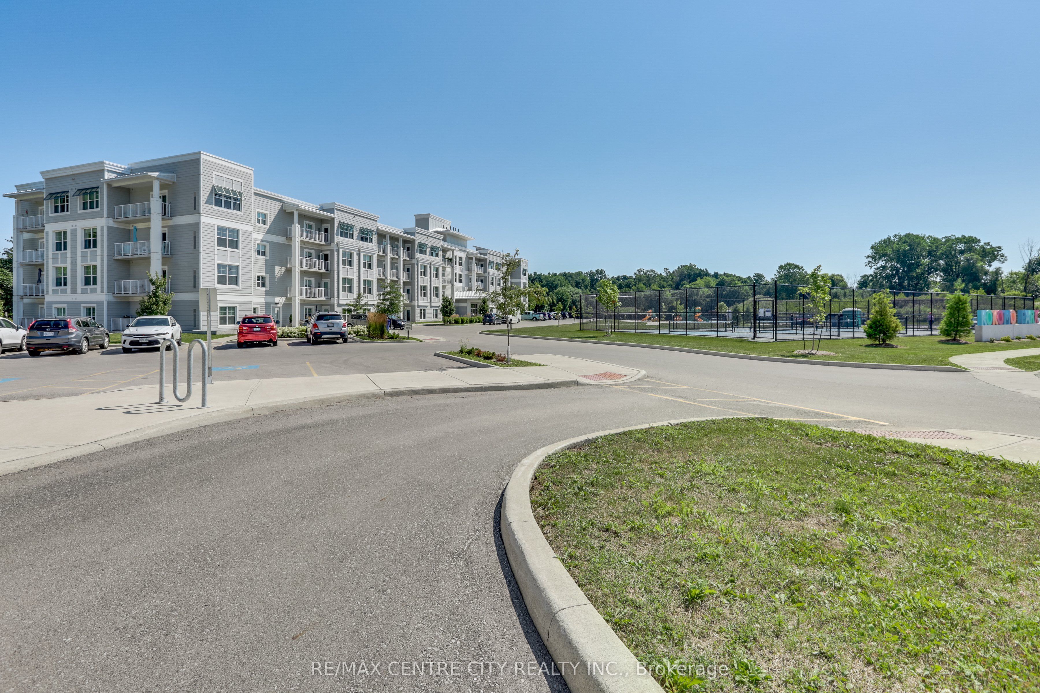 100 The Promenade 206, Central Elgin, ON N5L 0B7 photo 2