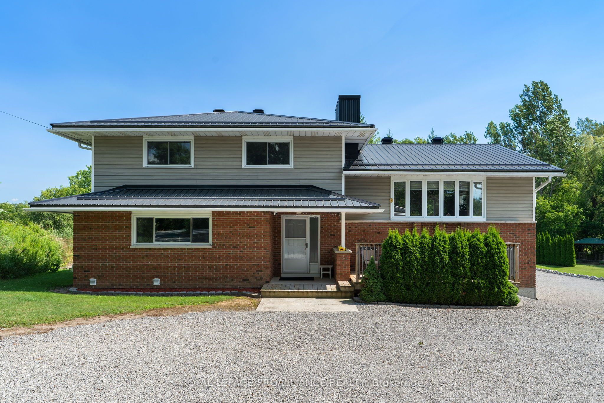 1321 County Road 2 Road W, Leeds and the Thousand Islands, ON K0E 1R0
