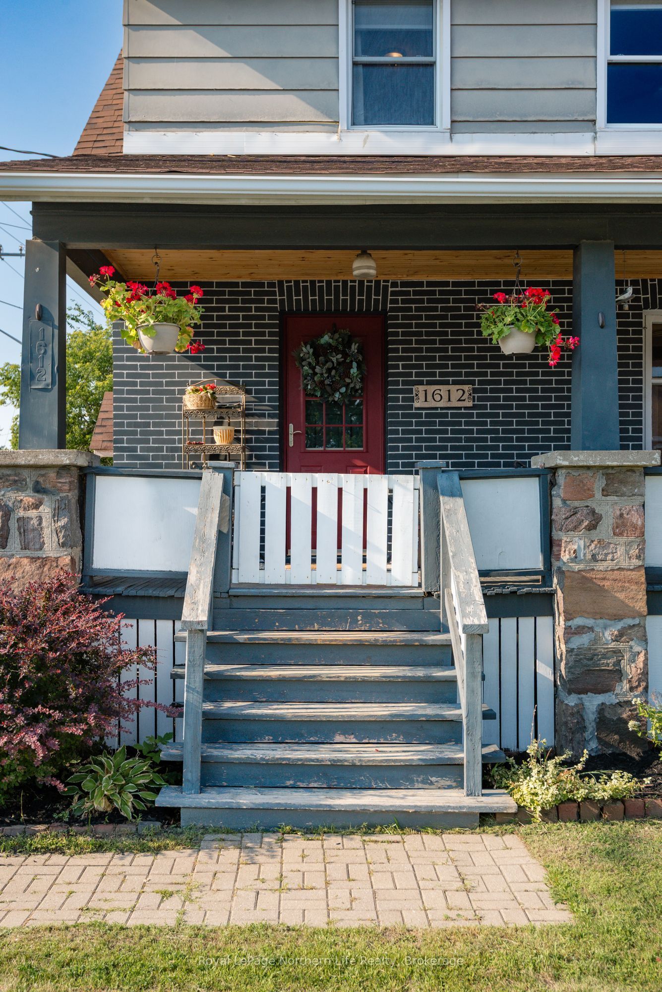 1612 Cassells Street, North Bay, ON P1B 4C5 photo 2