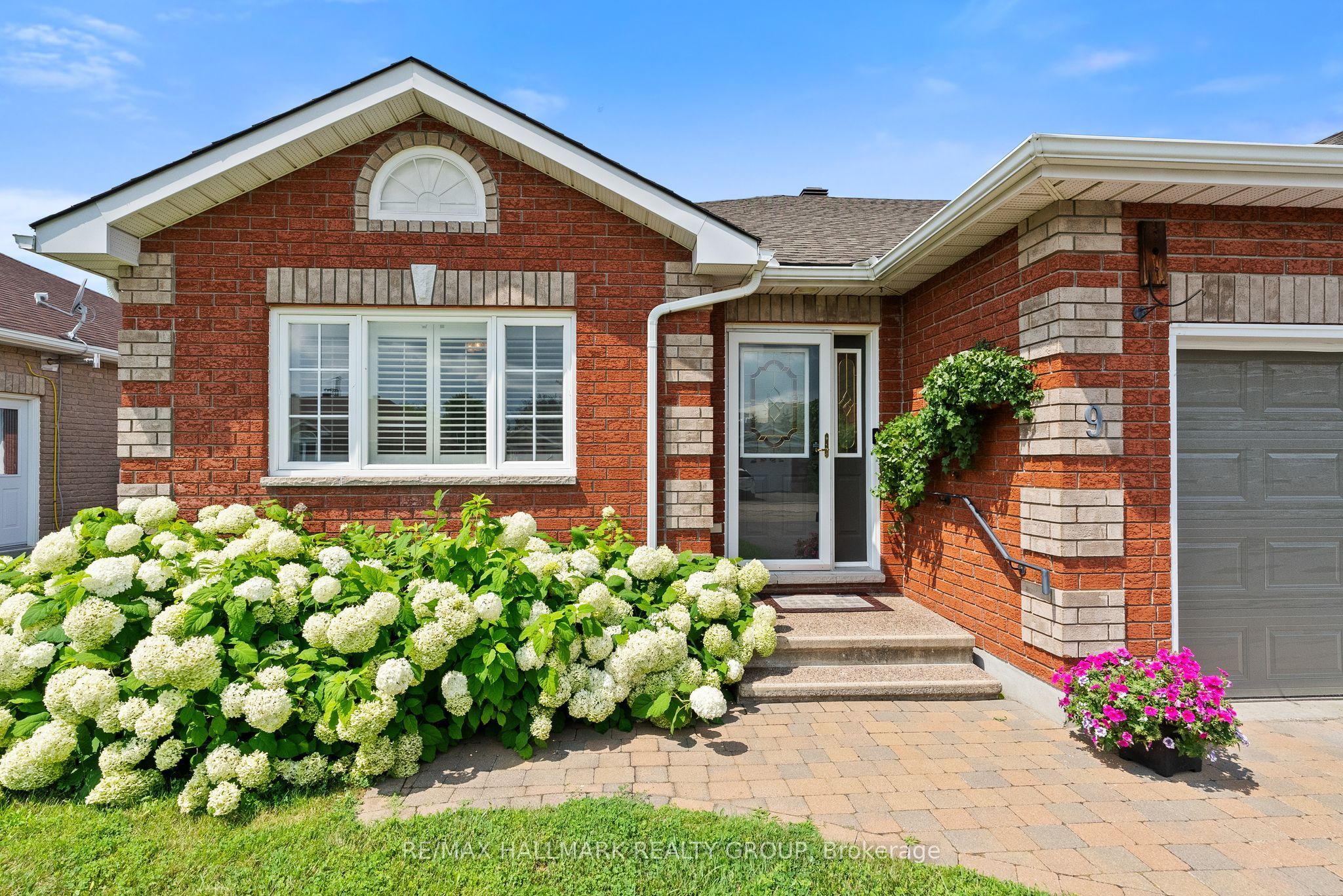 9 Dr Gordon Crescent, North Grenville, ON K0G 1J0 photo 2